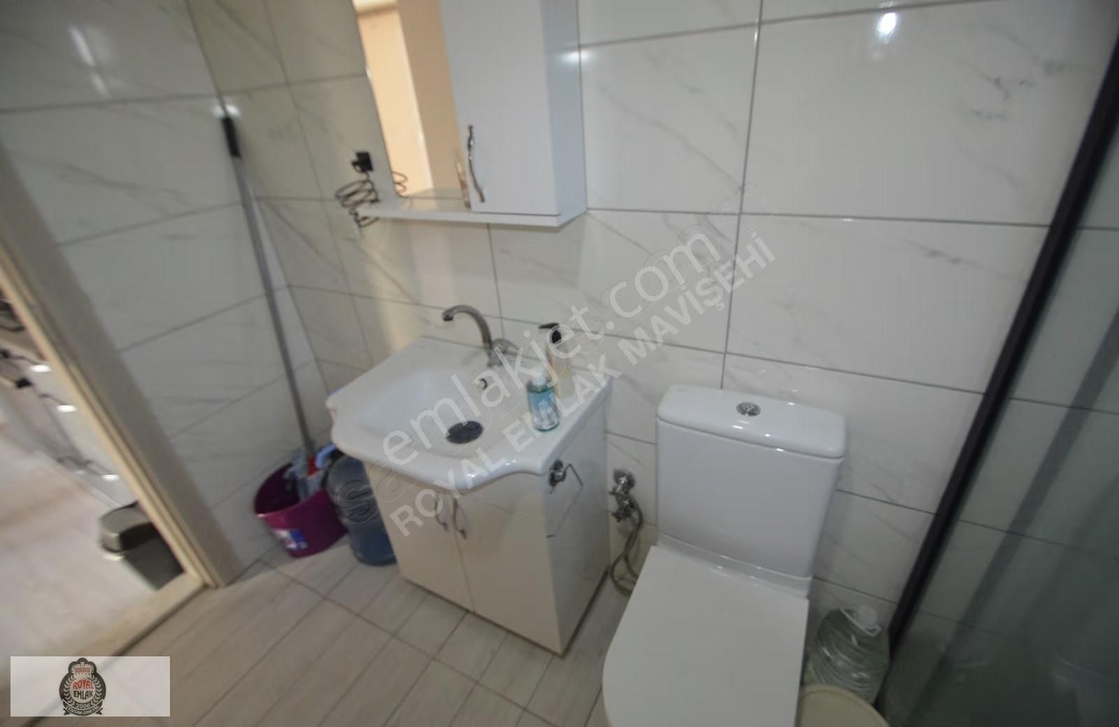 Seyrek Merkez'de Yeni Ve Asansörlü Binada Kiralık Önü Açık 1+1 - Görsel 3