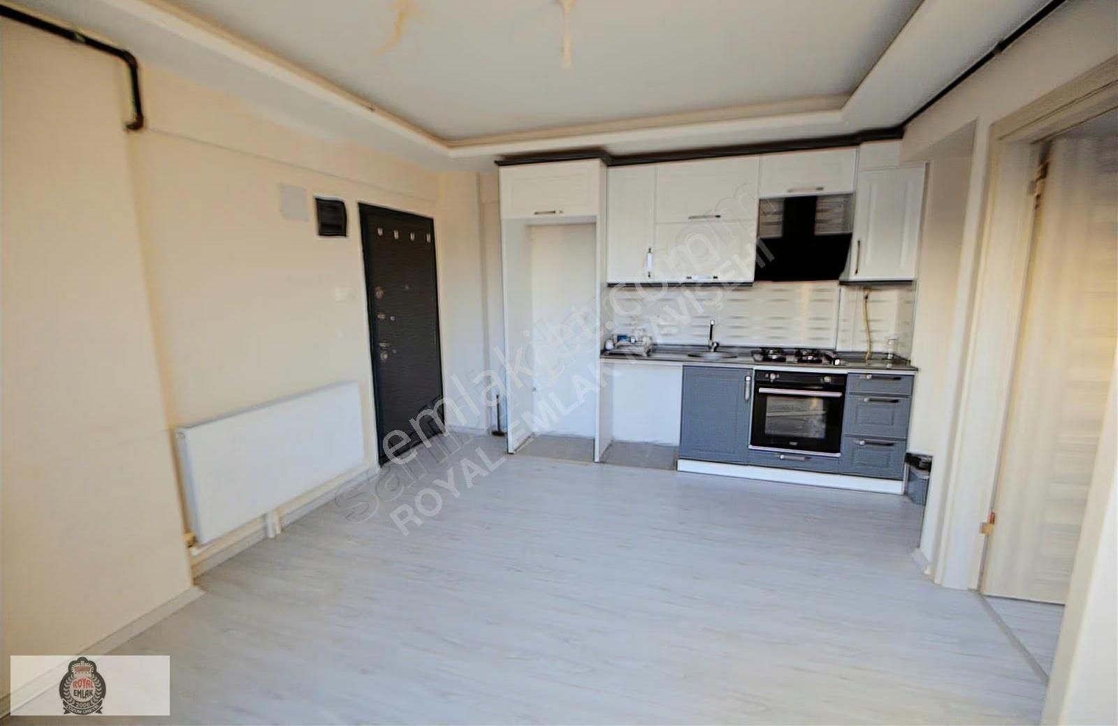 Seyrek Merkez'de Yeni Ve Asansörlü Binada Kiralık Önü Açık 1+1 - Görsel 17