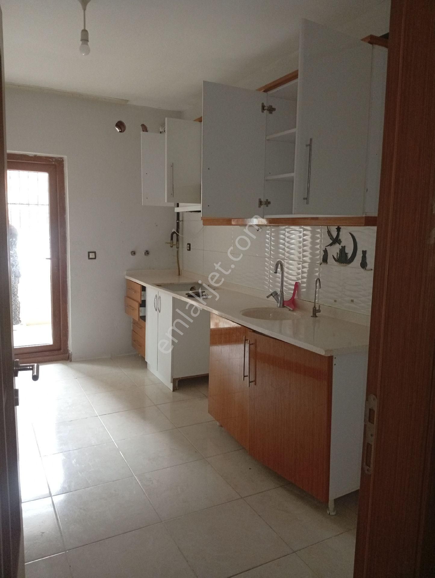 🏡adana-hakem Emlak📍buruk Tokilerde2+1kapalı Mutfakkombiliebeveyn Banyolukiralık Daire