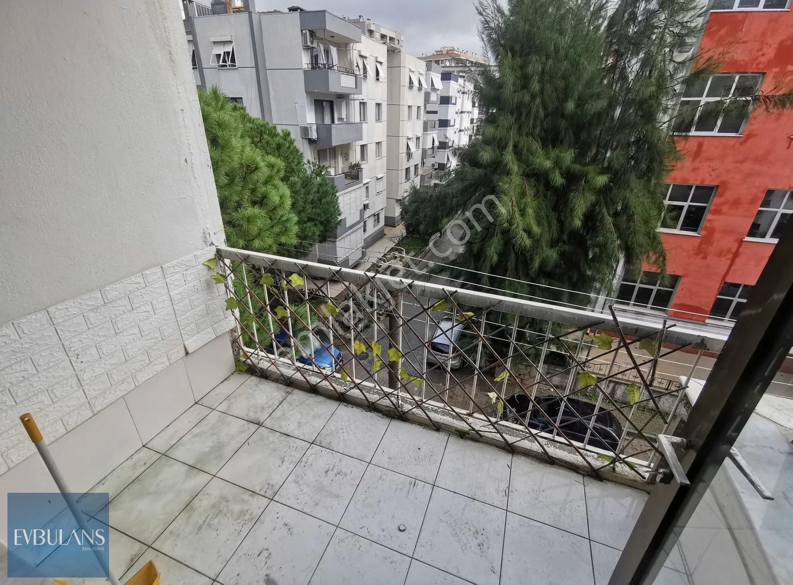 İzmir Karşıyaka Lisesi Yanı Önü Açık Kapalı Mutfak 3+1 Daire - Görsel 14