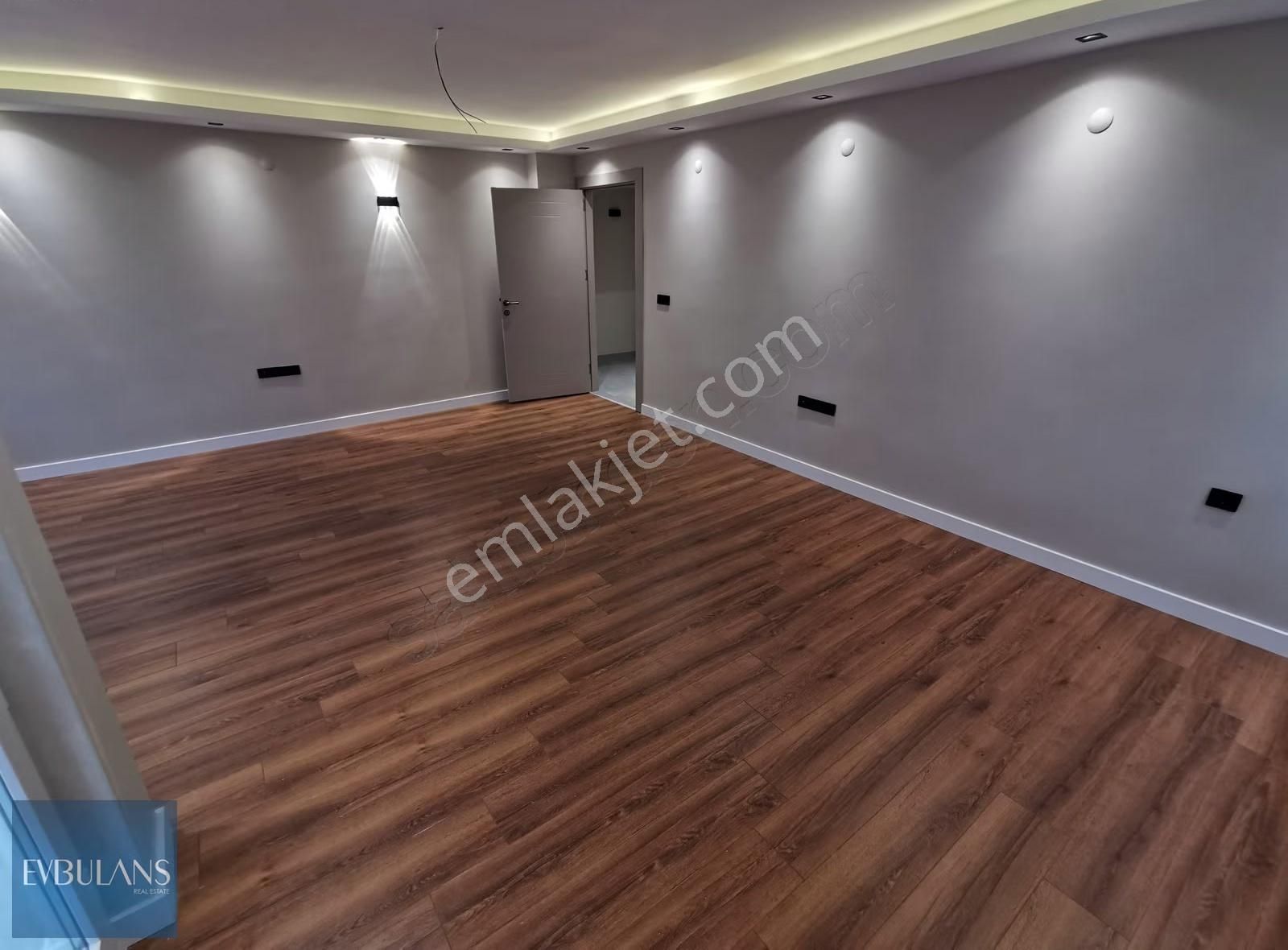 A Dan Z Ye Sıfır Tadilatlı Girne Caddesi Ve Çarşı Yakını Lüx 3+1 - Görsel 18