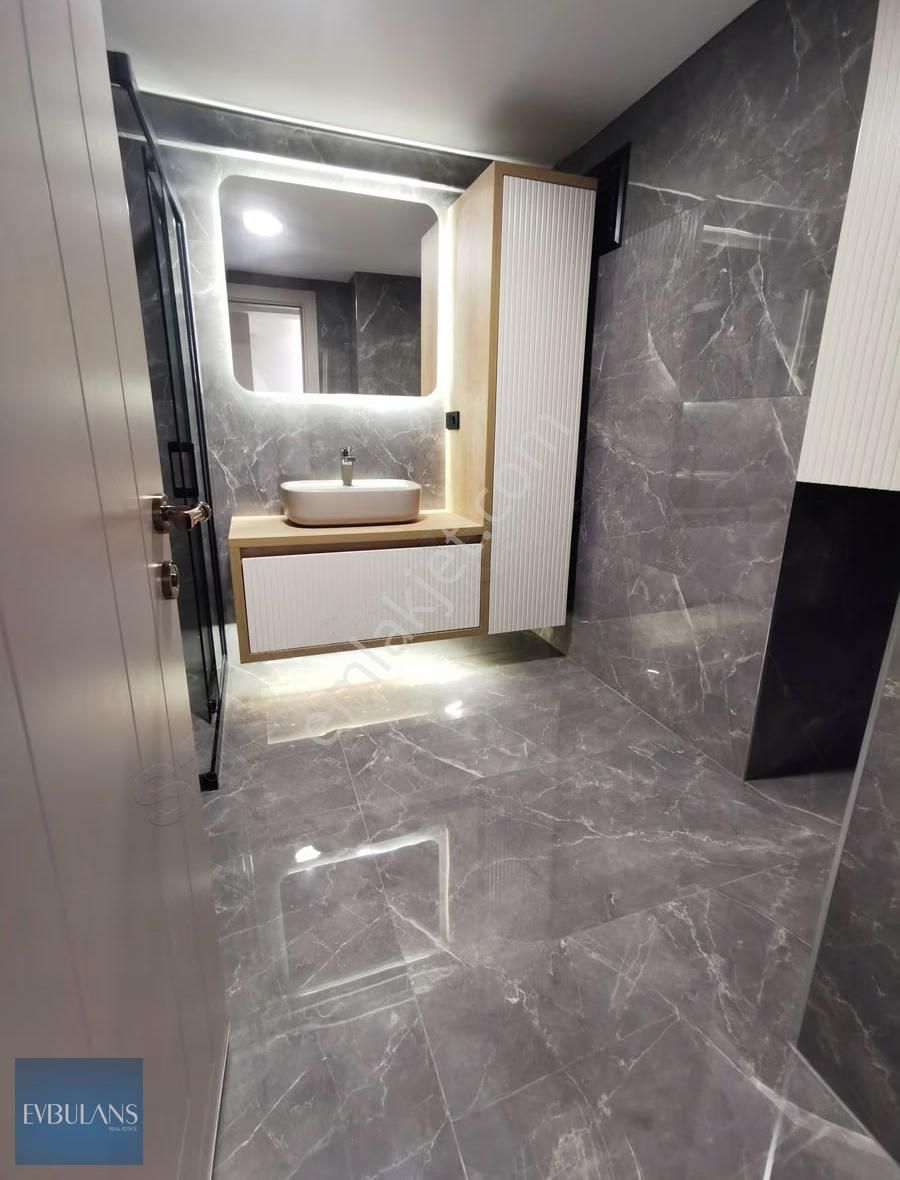 A Dan Z Ye Sıfır Tadilatlı Girne Caddesi Ve Çarşı Yakını Lüx 3+1 - Görsel 15