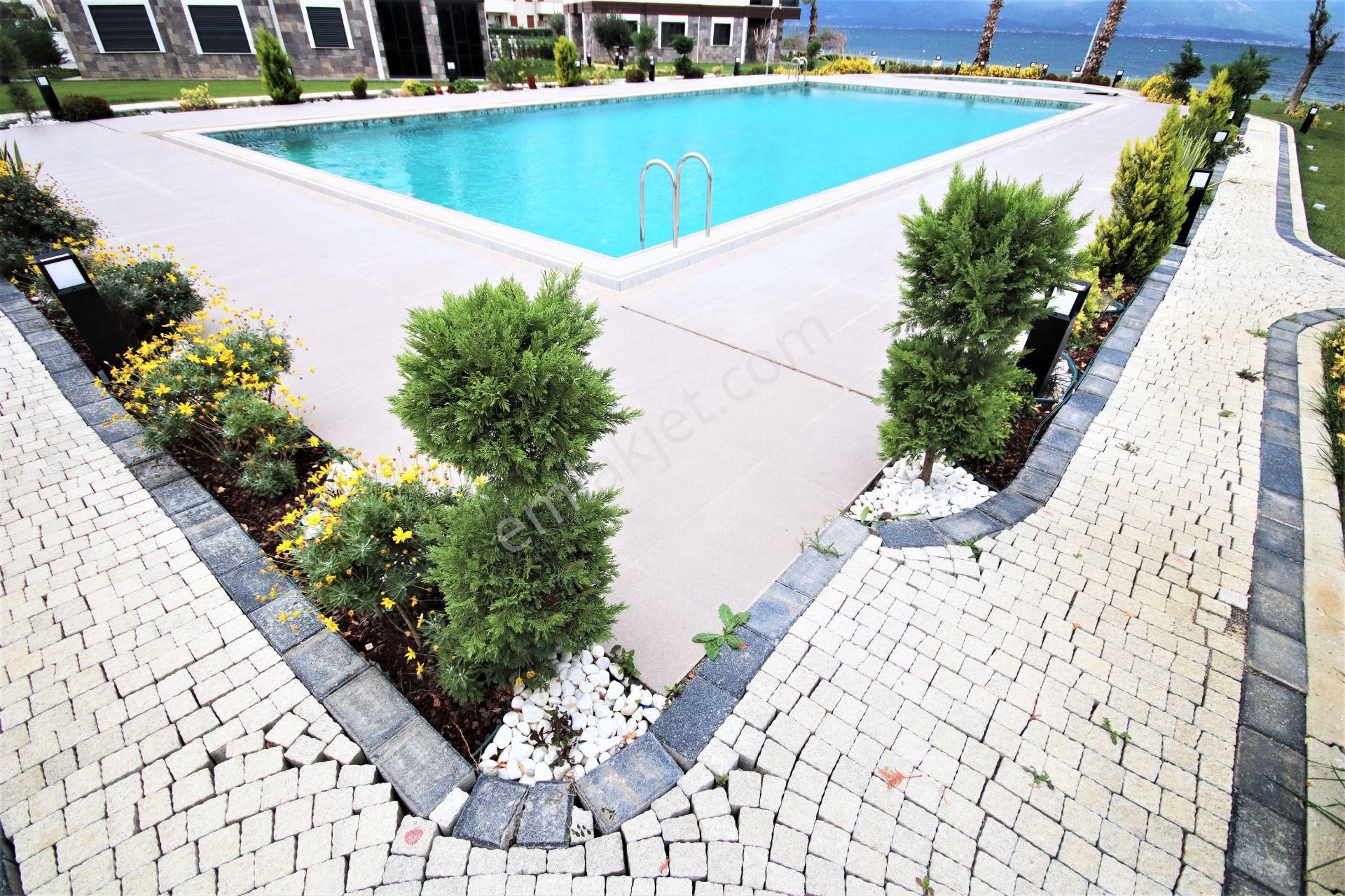 💦burhaniye Pelitköy'de💦aygül'den Denize Sıfır Site İçi Havuzlu Satılık 1+1 Bahçe Kullanımlı Daire - Görsel 31