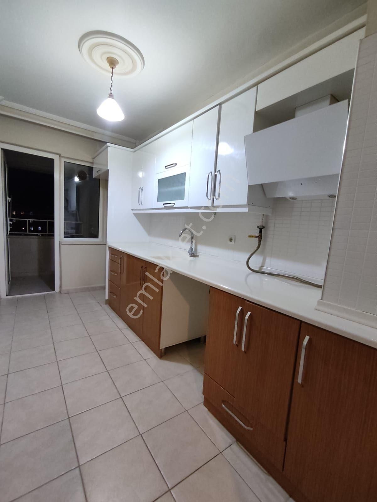 Ali Erişgin'den Satılık 3+1 Daire Mimar Sinan Tramvay Altında - Görsel 3