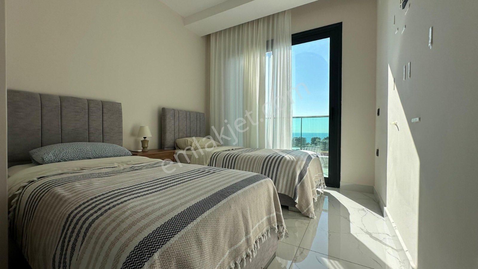 Sea View 2+1 Penthouse Apartment İn Mahmutlar Full Furnished - Görsel 10