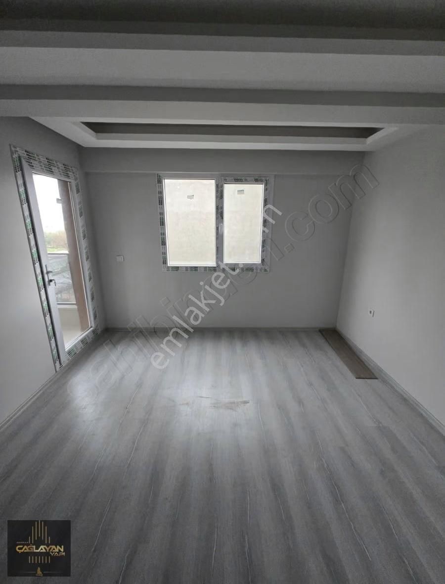 Cumhuriyet Mah. 2+1 Ön Cephe Ara Kat Satılık Daire - Görsel 2