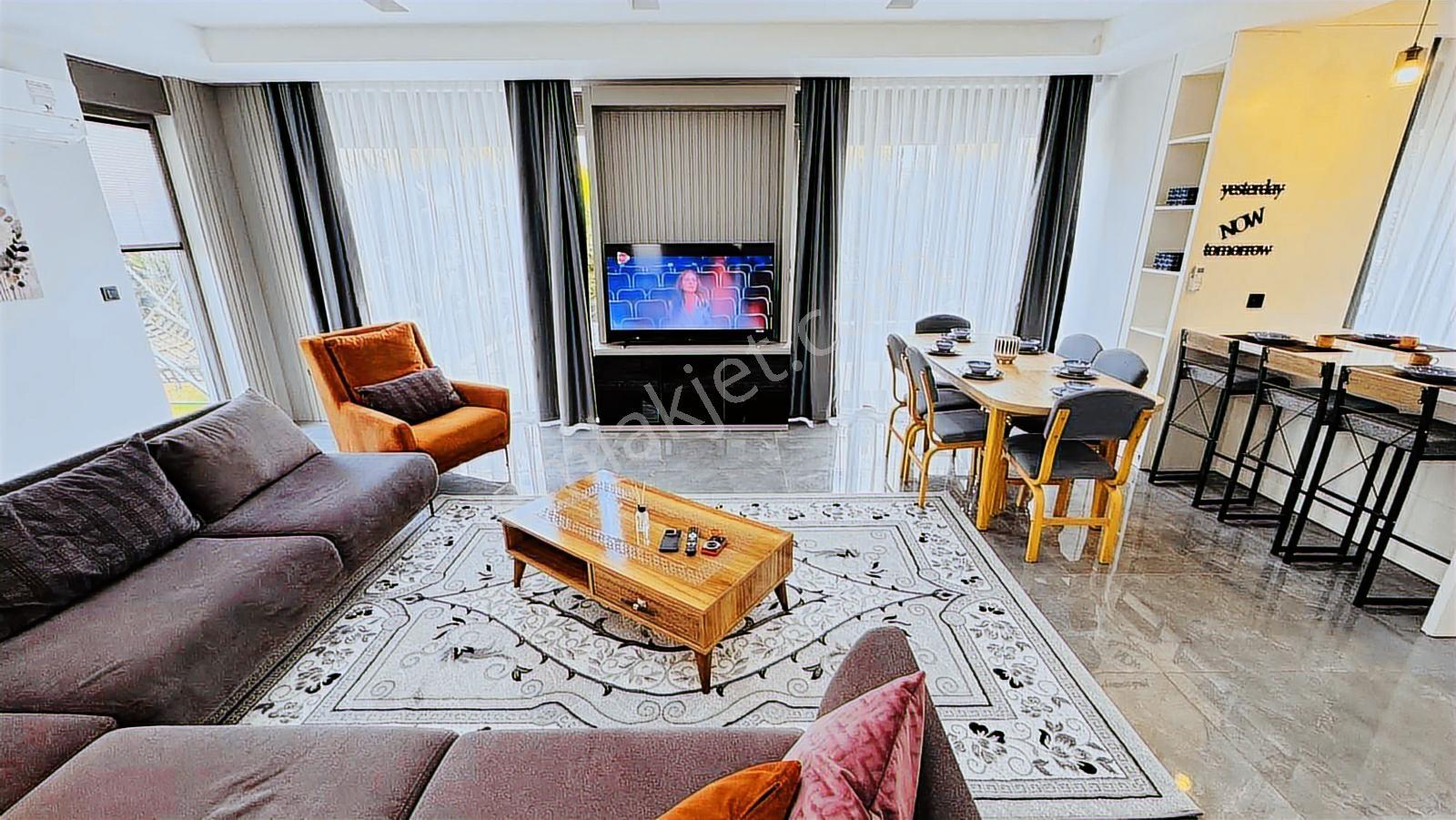 Belek'de Villalar Bölgesinde Kiralık Lüks Özel Havuzlu 4+1 Vılla - Görsel 24