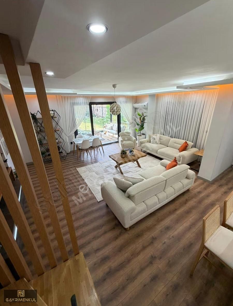 Atatürk Mahallesinde Havuzlu,geniş Bahçeli Lüks 5+1 Villa - Görsel 7