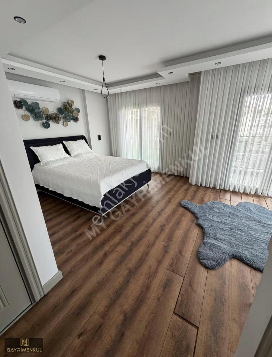 Atatürk Mahallesinde Havuzlu,geniş Bahçeli Lüks 5+1 Villa - Görsel 25