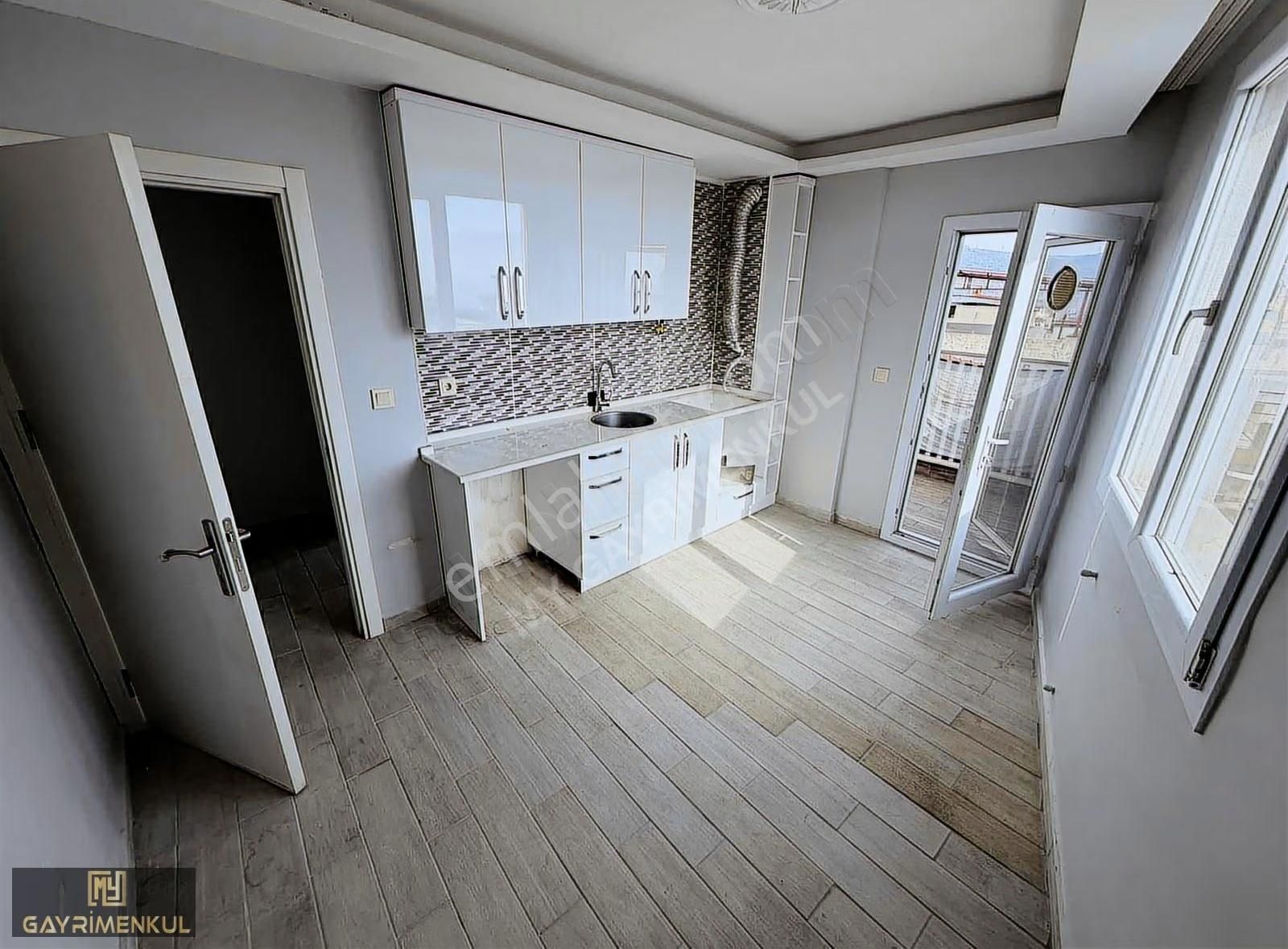 Cengizhan Mahallesinin Girişinde Teraslı Dubleks Asansörlü Daire