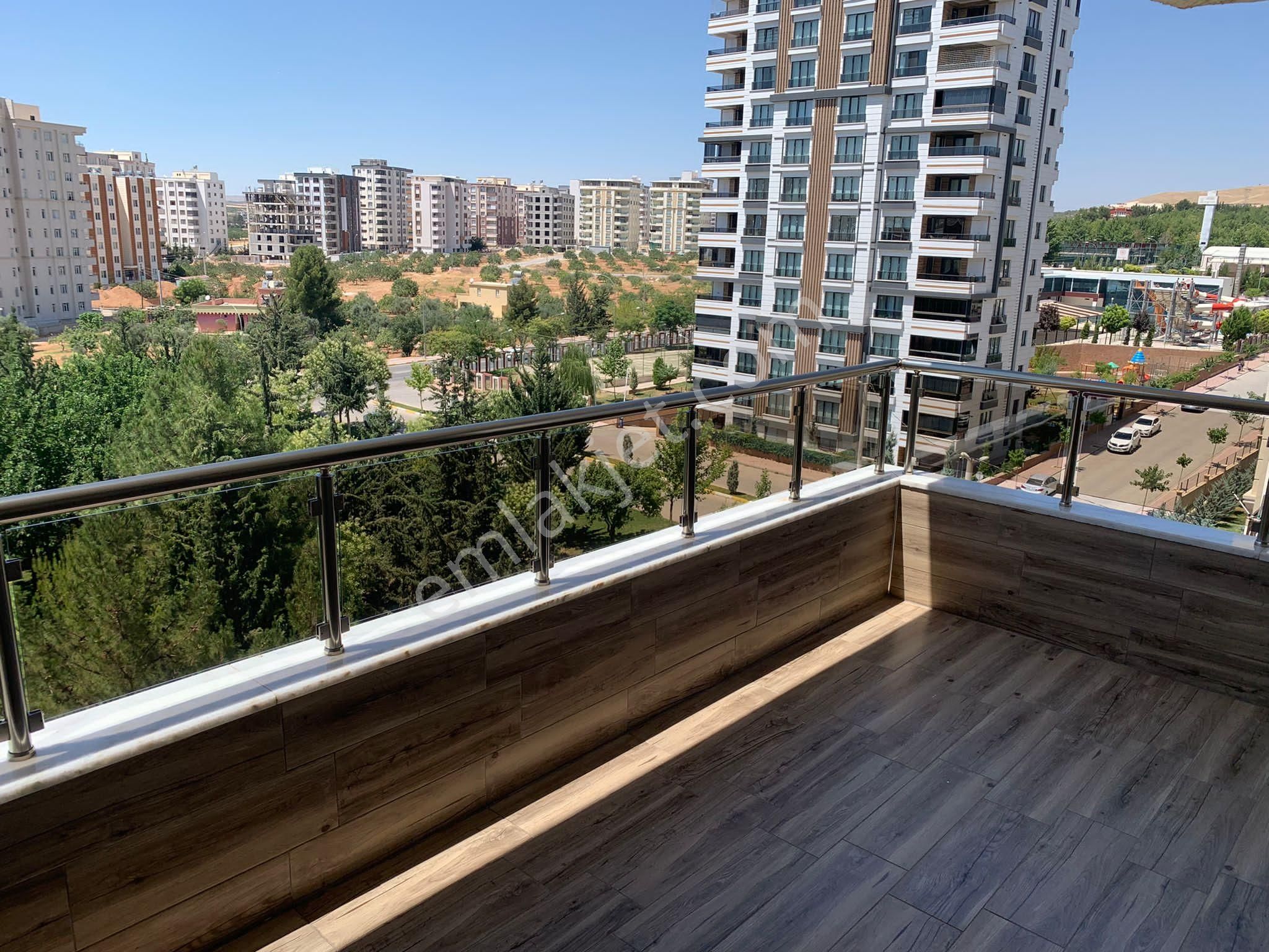 Ev Sahibinden; Mesire Manzaralı, Merkezi Konumda, Geniş (220 M2 4 +1 ), Lüx Daire - Görsel 2