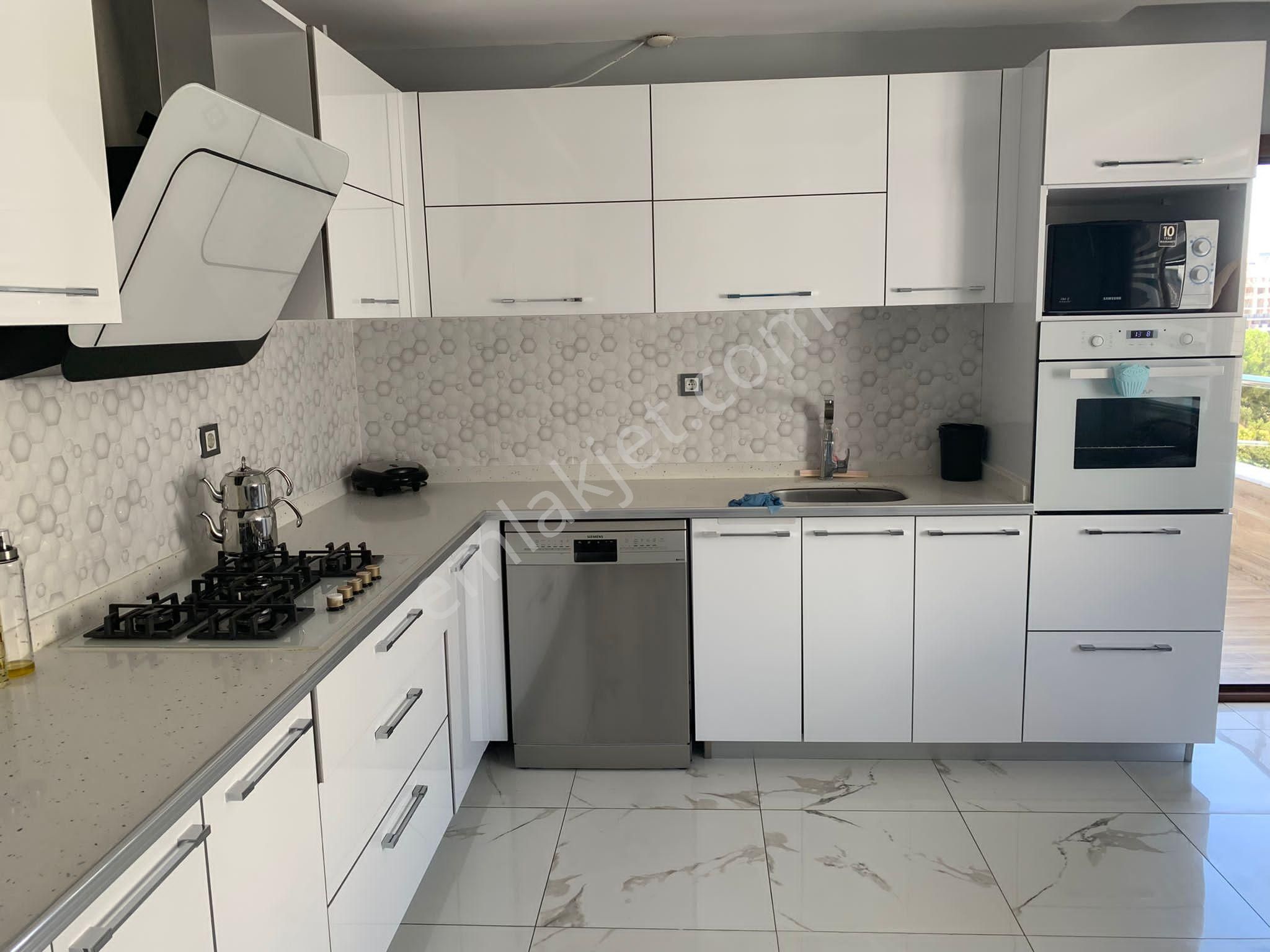 Ev Sahibinden; Mesire Manzaralı, Merkezi Konumda, Geniş (220 M2 4 +1 ), Lüx Daire - Görsel 3