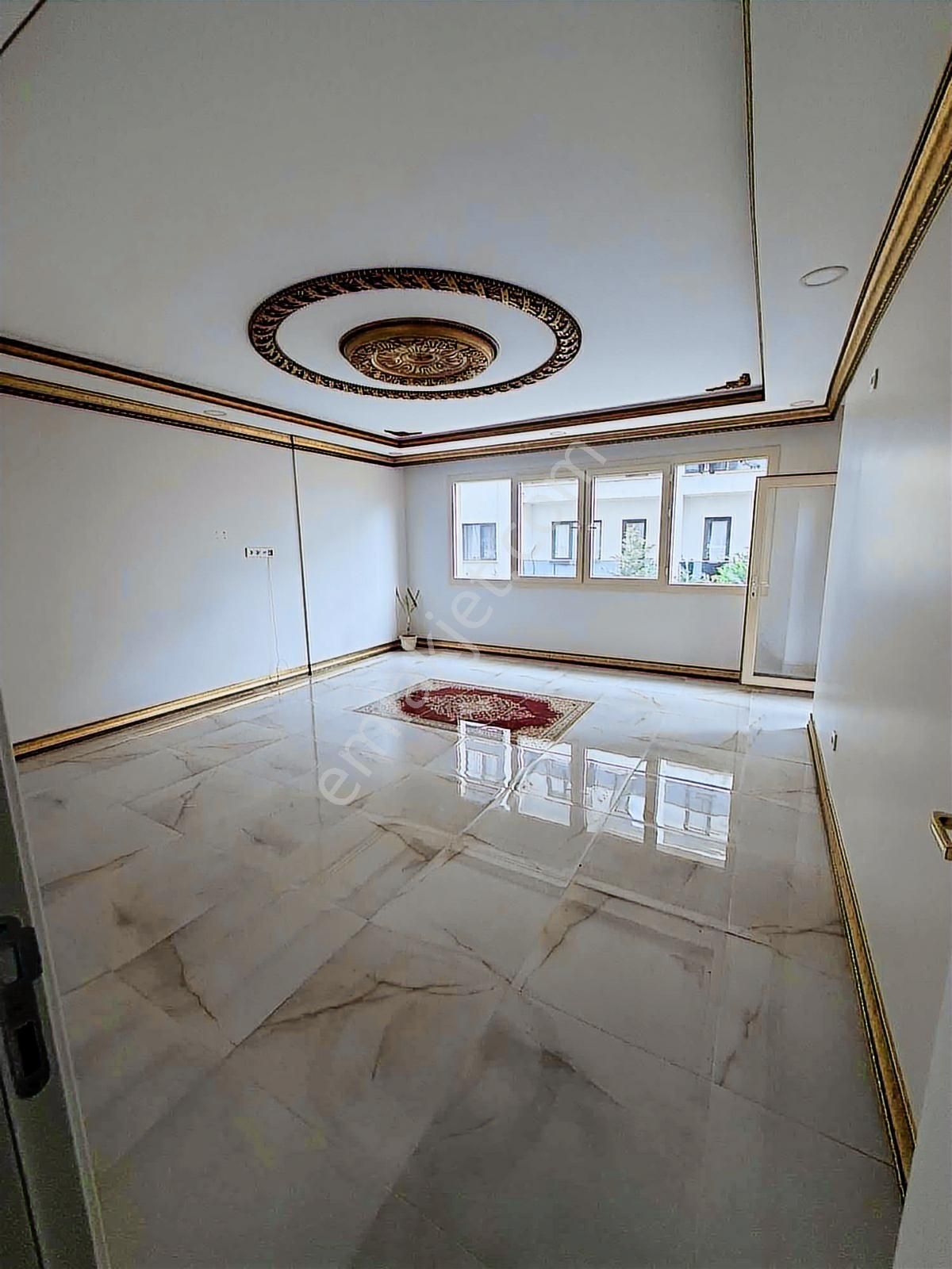 Yorulmaz Saraylarında 3.1 - Görsel 2