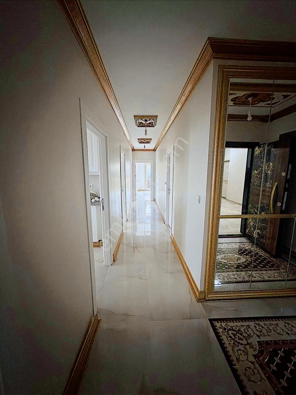 Yorulmaz Saraylarında 3.1 - Görsel 6