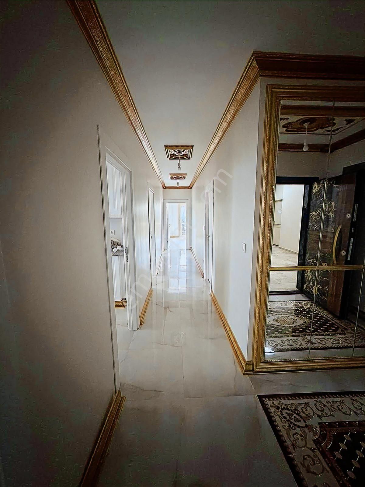 Yorulmaz Saraylarında 3.1 - Görsel 9