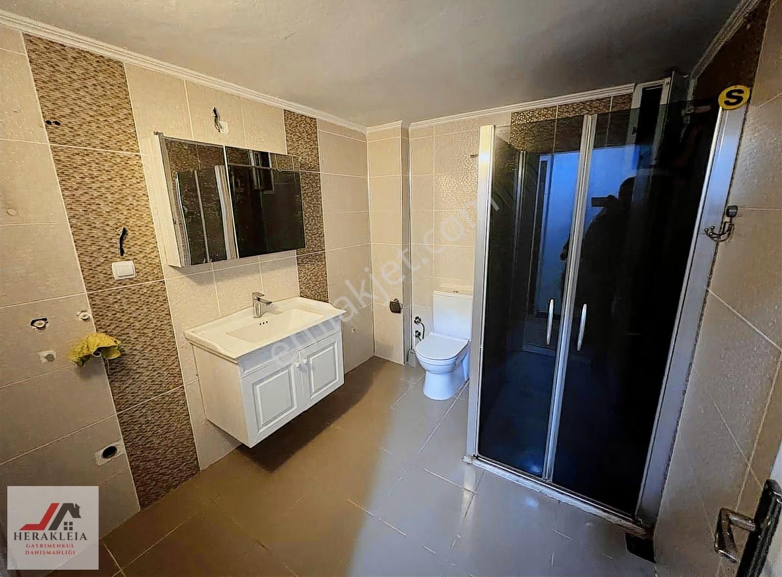 Katta Tek 3+1 Orta Kat Daire Kent Meydanı Mevkii Köşe Daire - Görsel 4