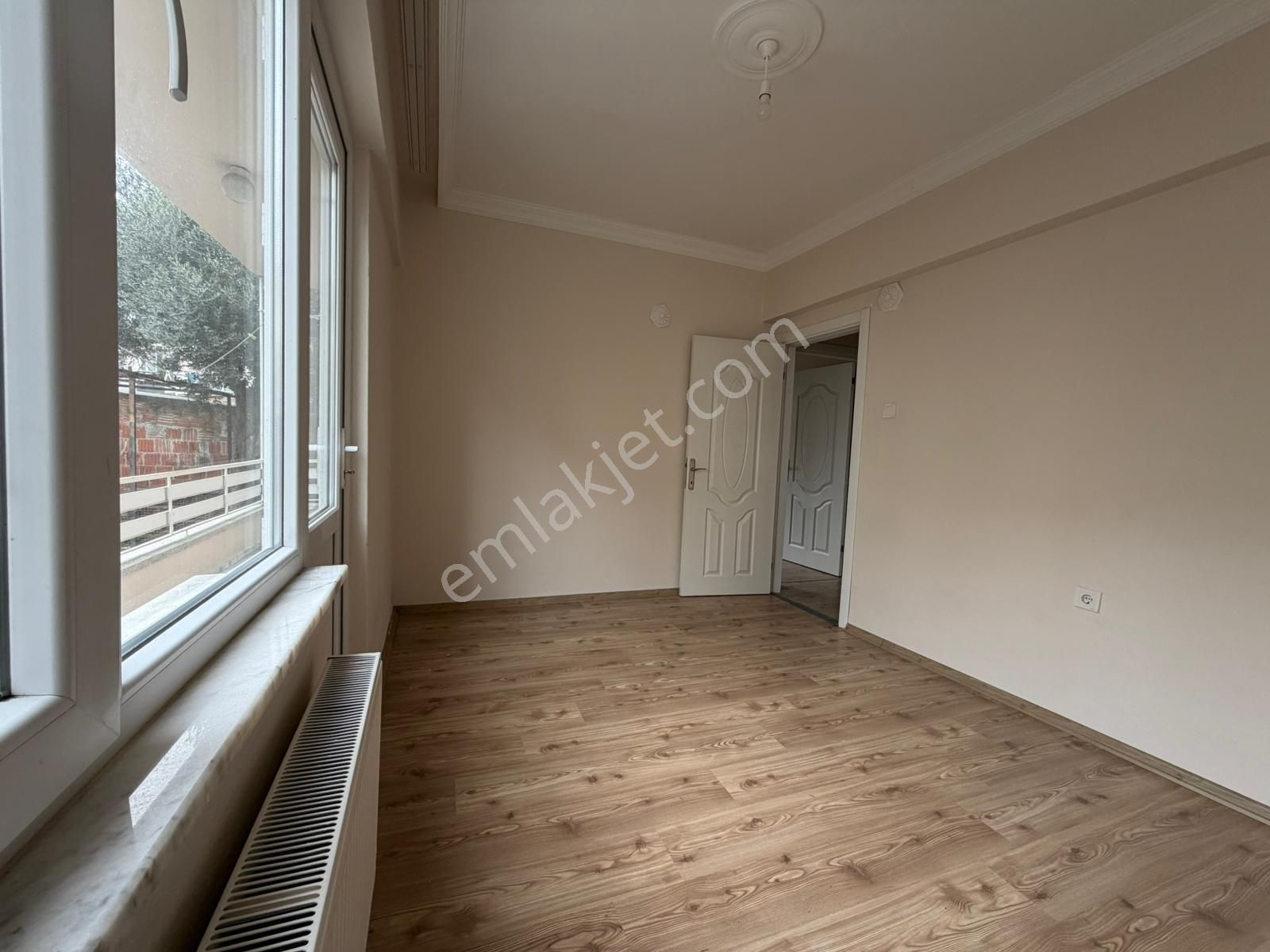 Merkezi Konumda Bakımlı 3+1 Kiralık Daire - Görsel 9