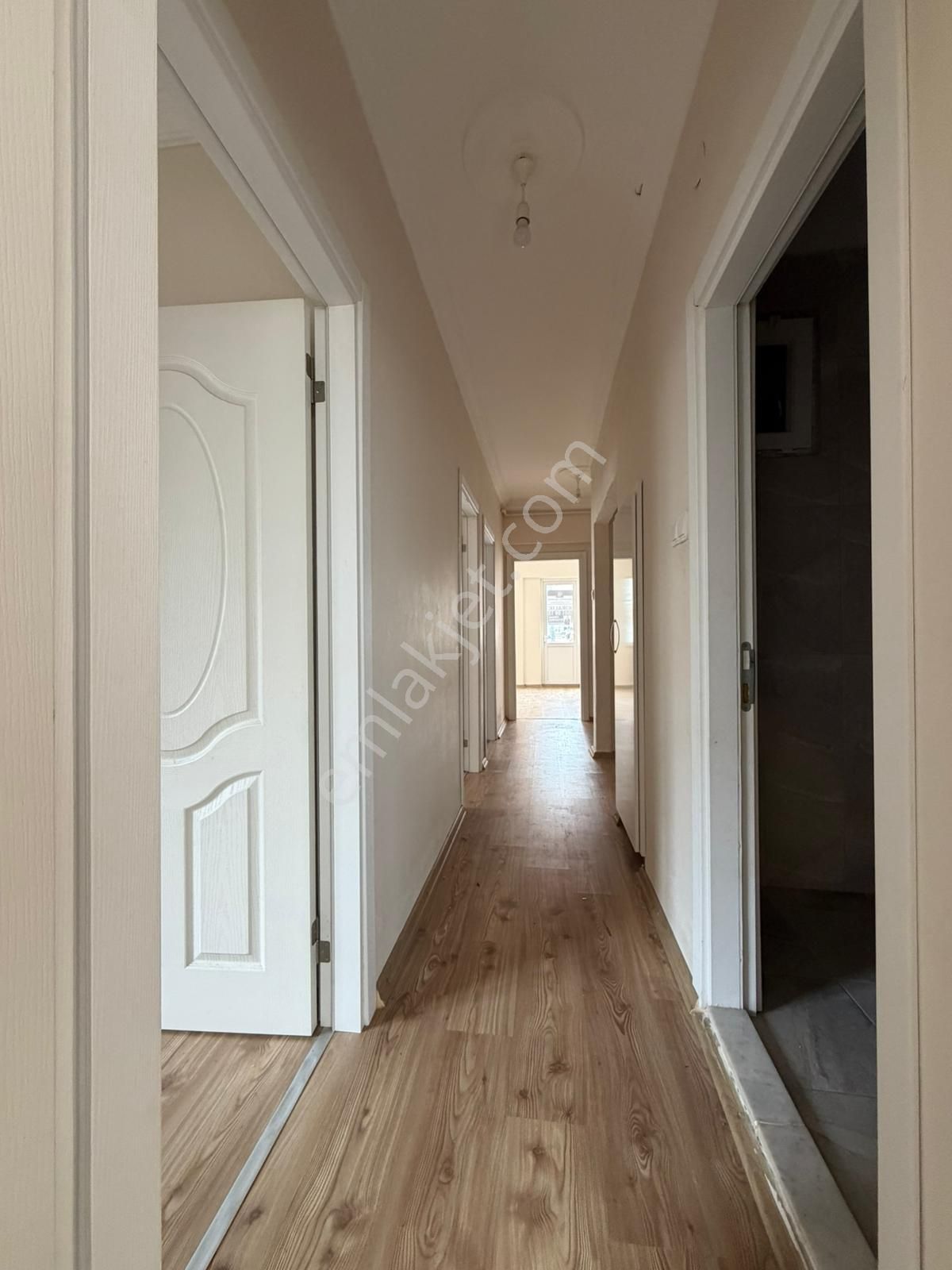 Merkezi Konumda Bakımlı 3+1 Kiralık Daire - Görsel 4