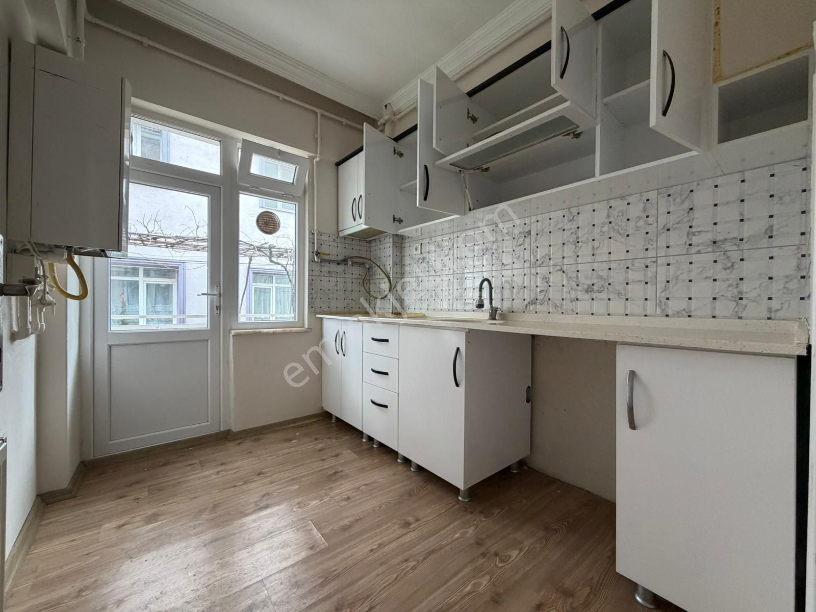 Merkezi Konumda Bakımlı 3+1 Kiralık Daire - Görsel 5