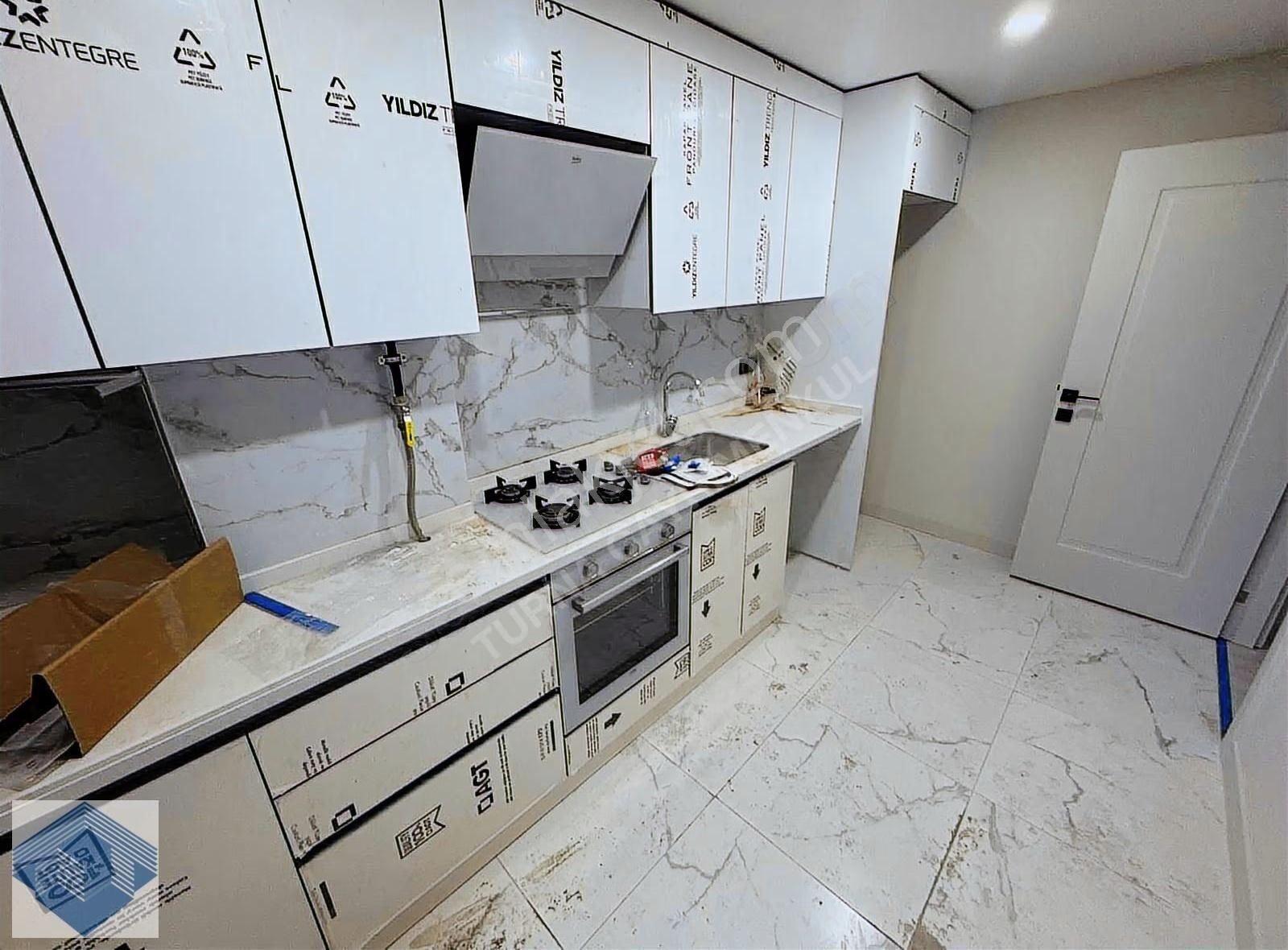 Beşiktaş Dikilitaş'ta Otoparklı Yeni Binada Satılık 3+1 Daire - Görsel 10