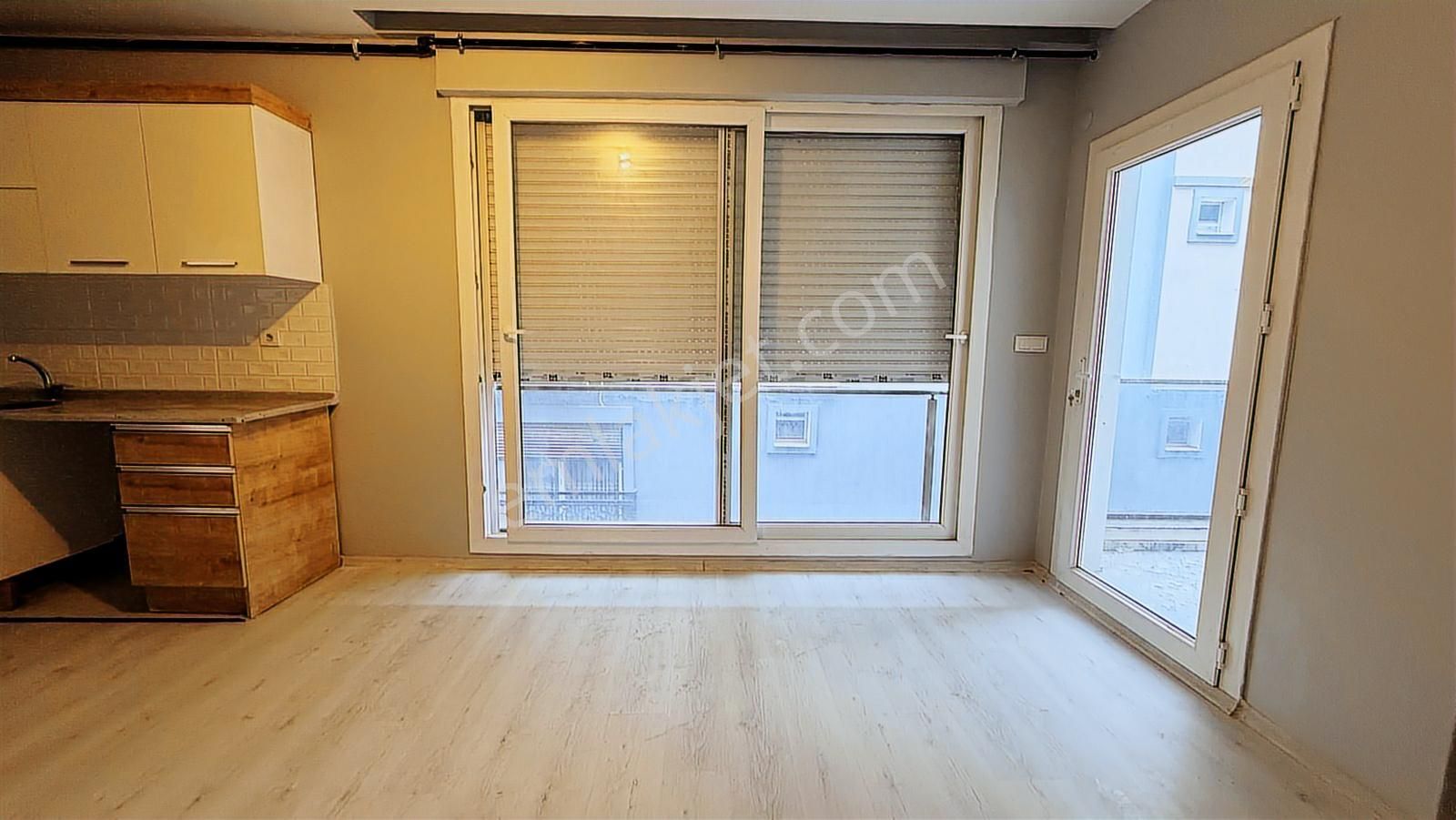 İzmir Çiğki K.çiğli'de Kiralık 1+1 Daire Cb Ph - Görsel 9