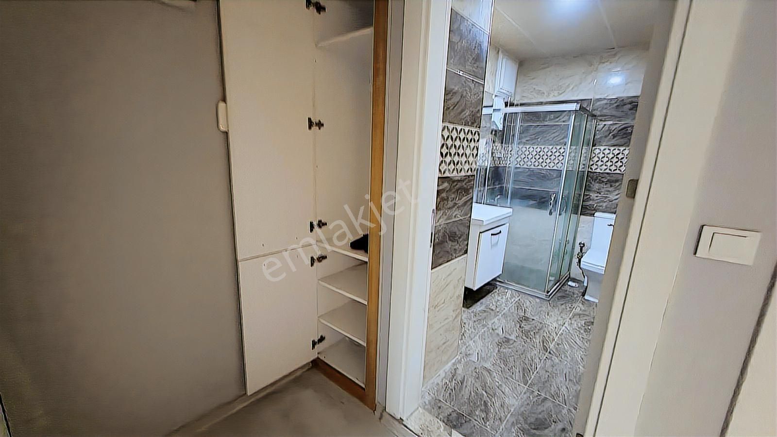 İzmir Çiğki K.çiğli'de Kiralık 1+1 Daire Cb Ph - Görsel 12