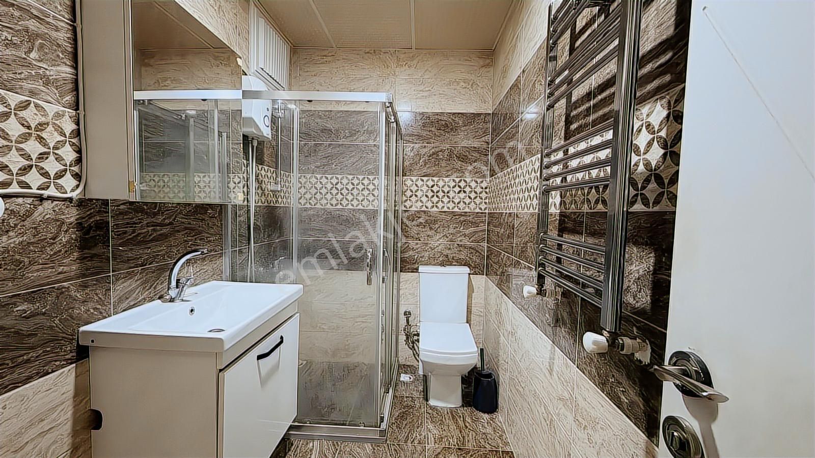 İzmir Çiğki K.çiğli'de Kiralık 1+1 Daire Cb Ph - Görsel 5