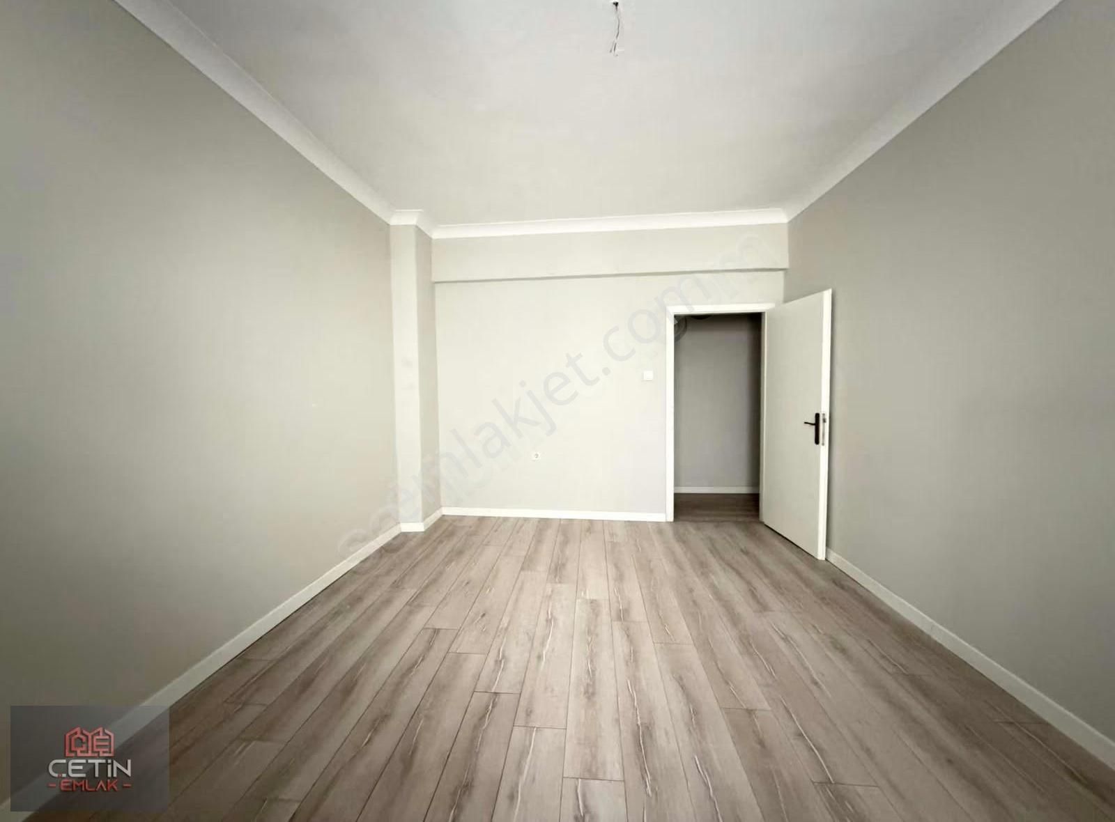Çetin Emlak' Fatih Mah.içi Yapılı 1 Balkonlu Giriş Kat 3+1 Daire - Görsel 21