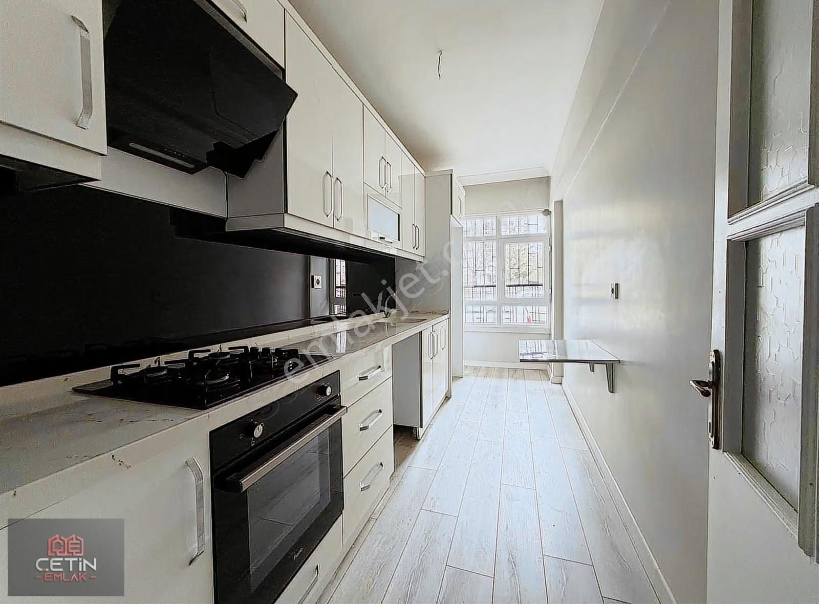 Çetin Emlak' Fatih Mah.içi Yapılı 1 Balkonlu Giriş Kat 3+1 Daire - Görsel 15