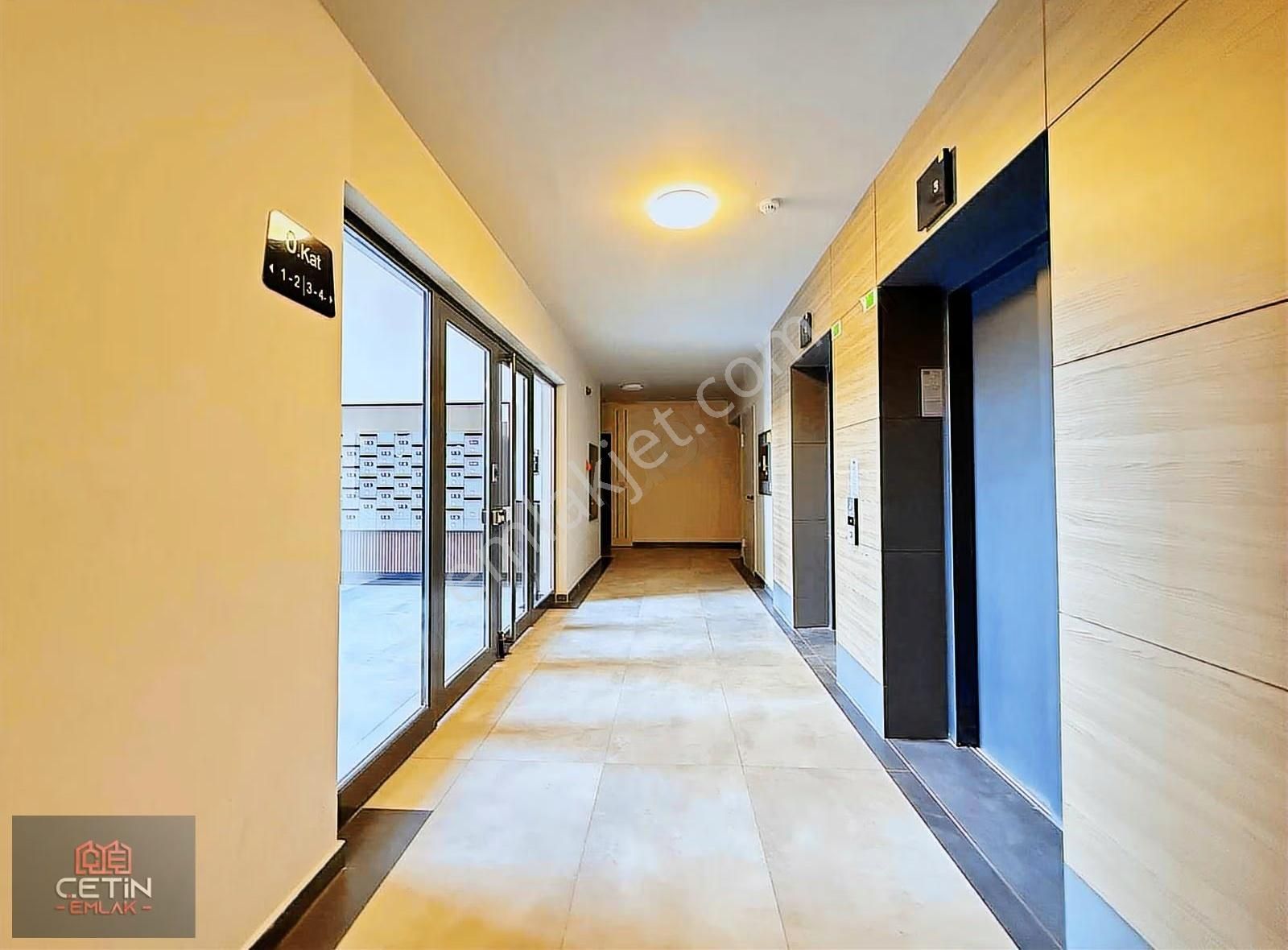 Bulvar Üzerinde▓ 7/24 Güvenlikli 5.kat Yerden Isıtmalı 4+1 Daire - Görsel 5