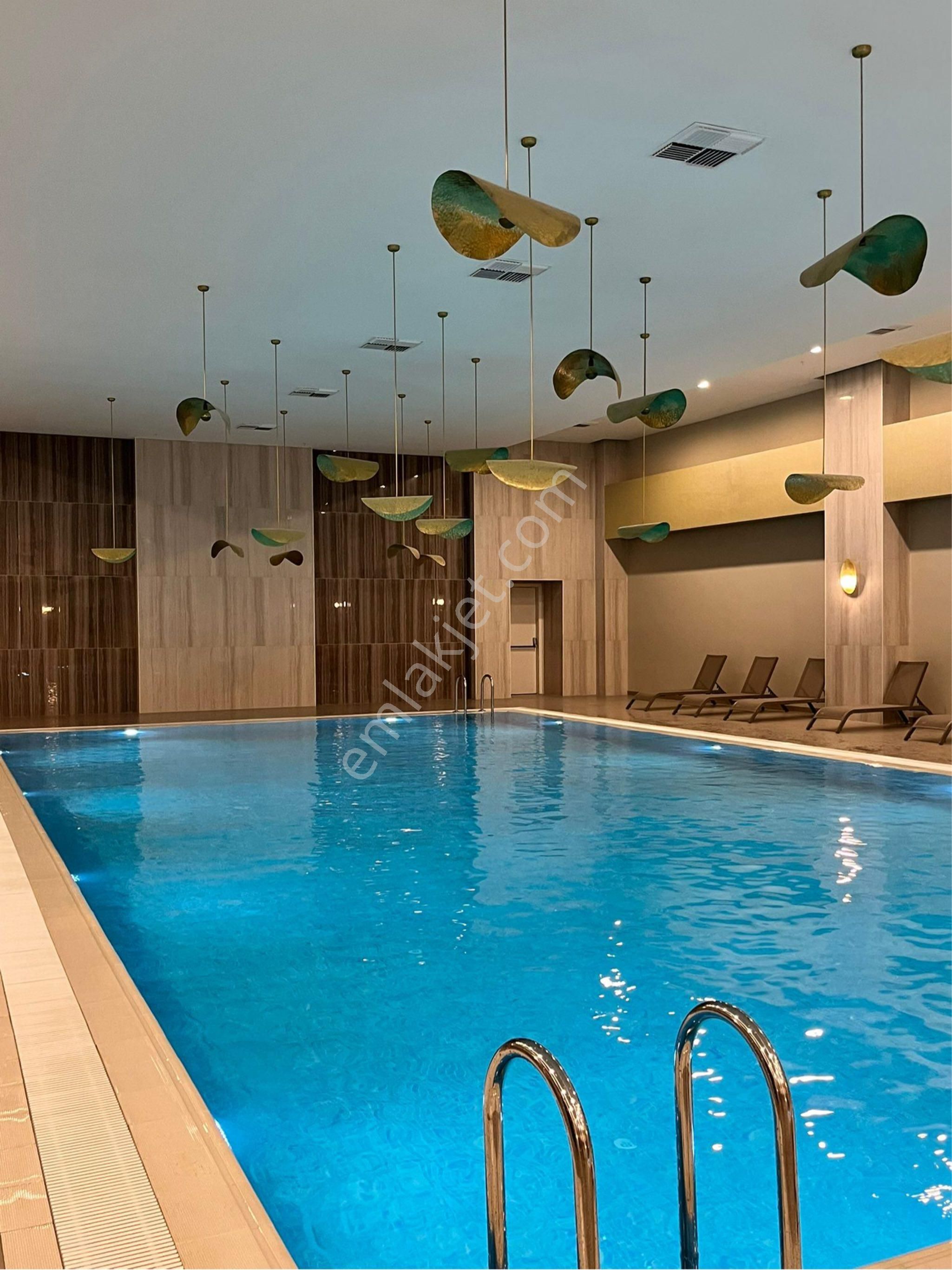 Sevcan Remax Nef Bahçelievler 87m2 Özel Teras&bahçeli Mimari Tasarımlı Bahçekatı 4,5+1 - Görsel 34