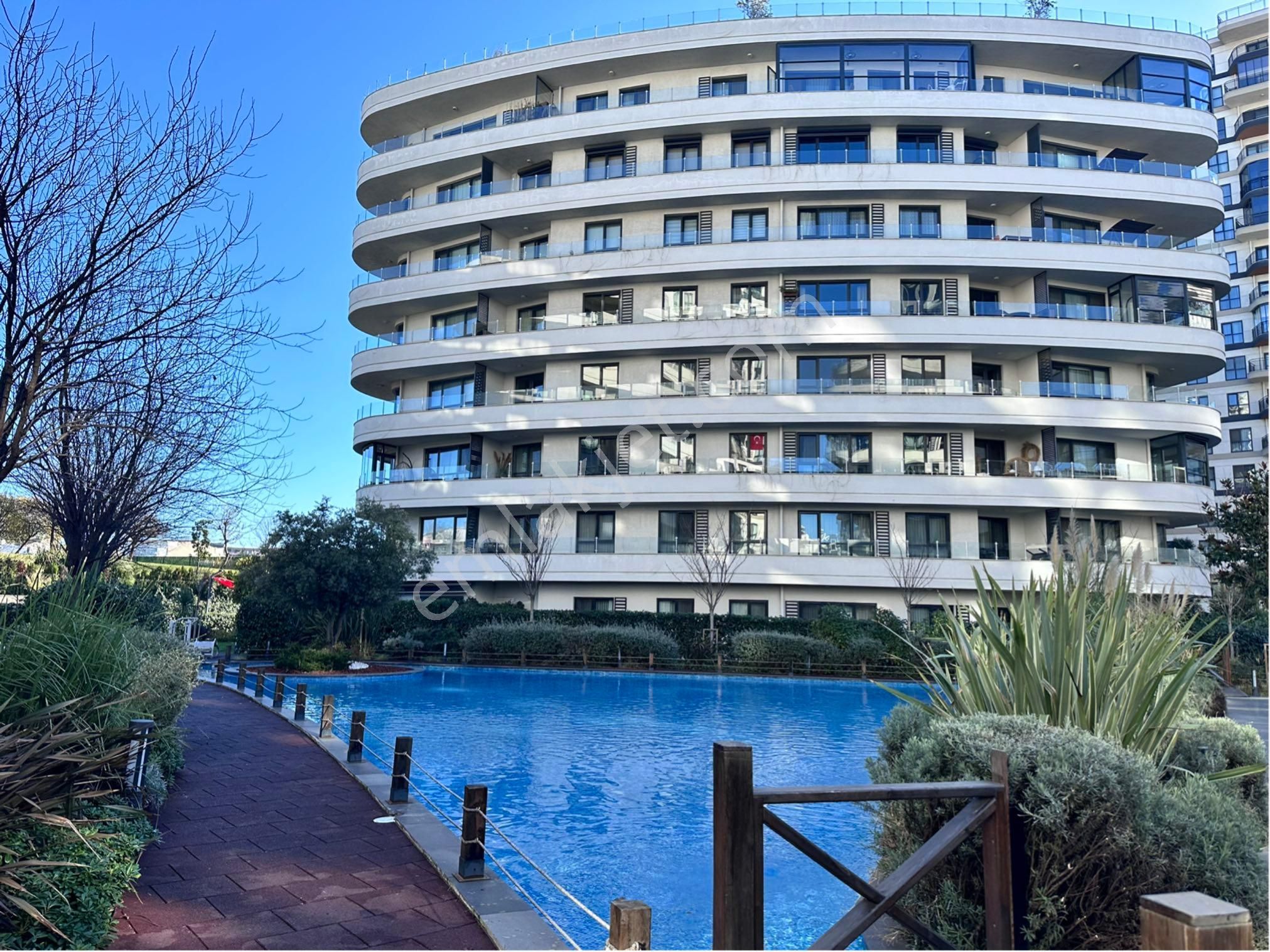 Sevcan Remax Nef Bahçelievler 87m2 Özel Teras&bahçeli Mimari Tasarımlı Bahçekatı 4,5+1 - Görsel 30