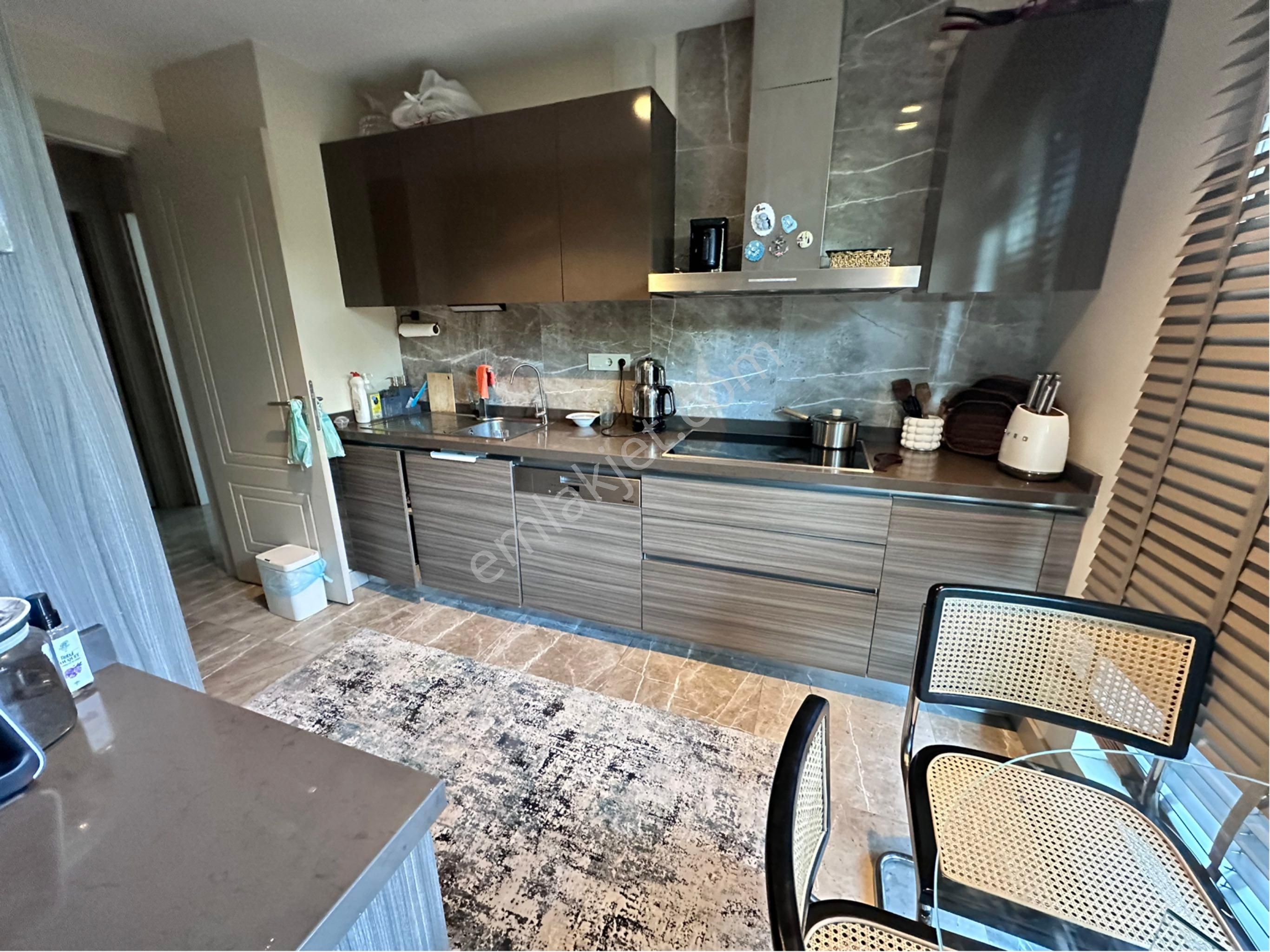 Sevcan Remax Nef Bahçelievler 87m2 Özel Teras&bahçeli Mimari Tasarımlı Bahçekatı 4,5+1 - Görsel 13