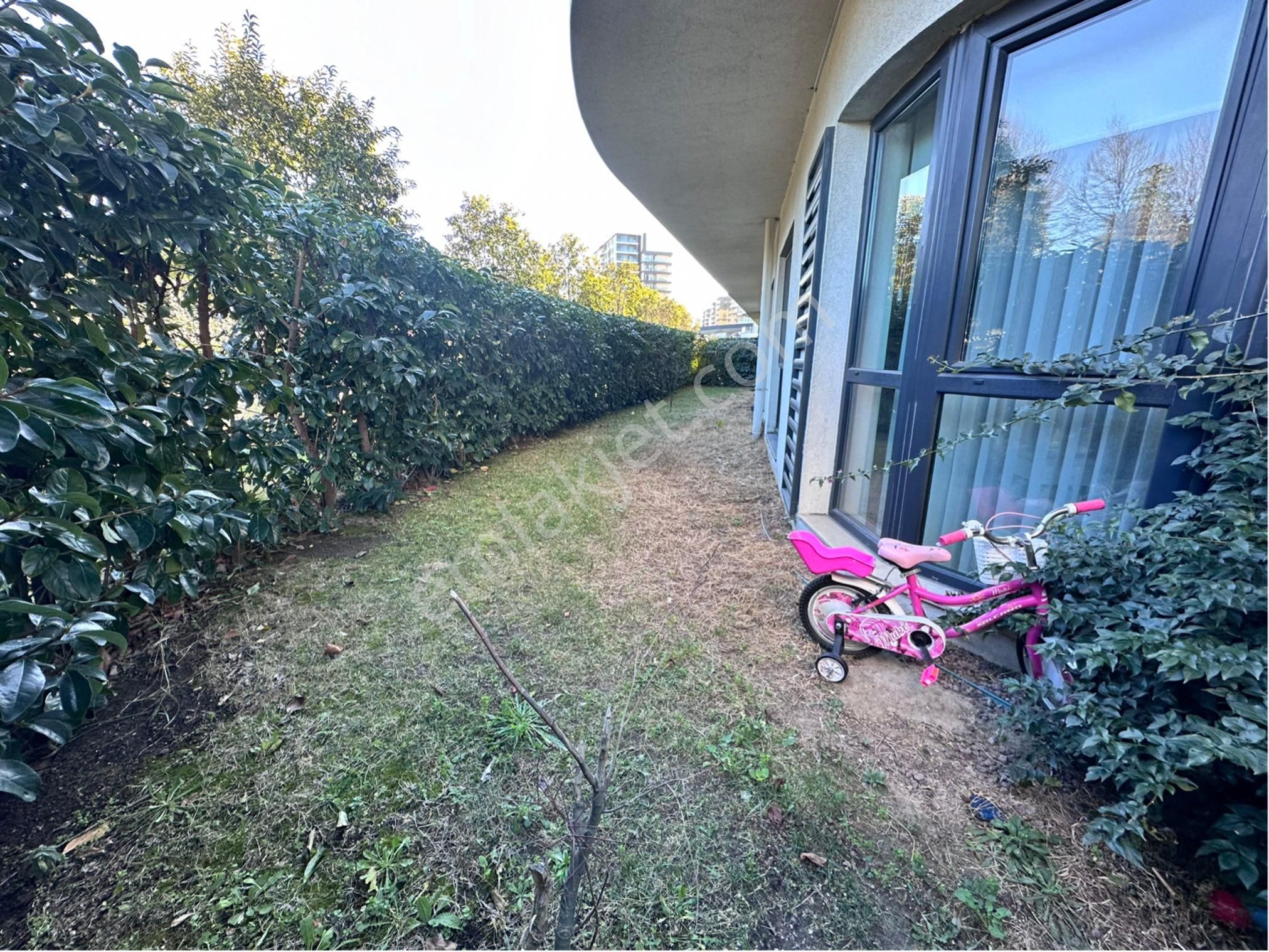 Sevcan Remax Nef Bahçelievler 87m2 Özel Teras&bahçeli Mimari Tasarımlı Bahçekatı 4,5+1 - Görsel 5