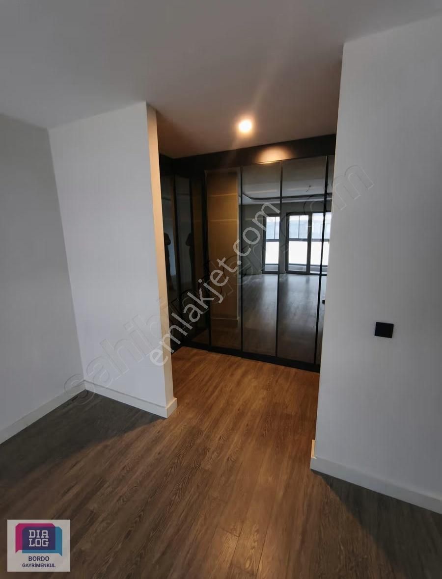 Bordo Modernde 7/24 Güv. Sitede 4,5+1 Boş Satılık Daire - Görsel 7
