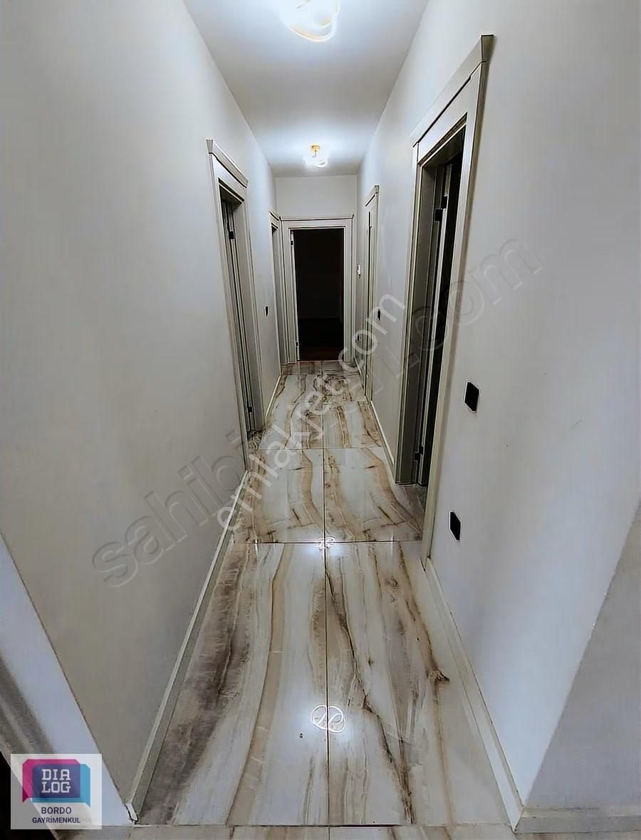Bordo Modernde 7/24 Güv. Sitede 4,5+1 Boş Satılık Daire - Görsel 5