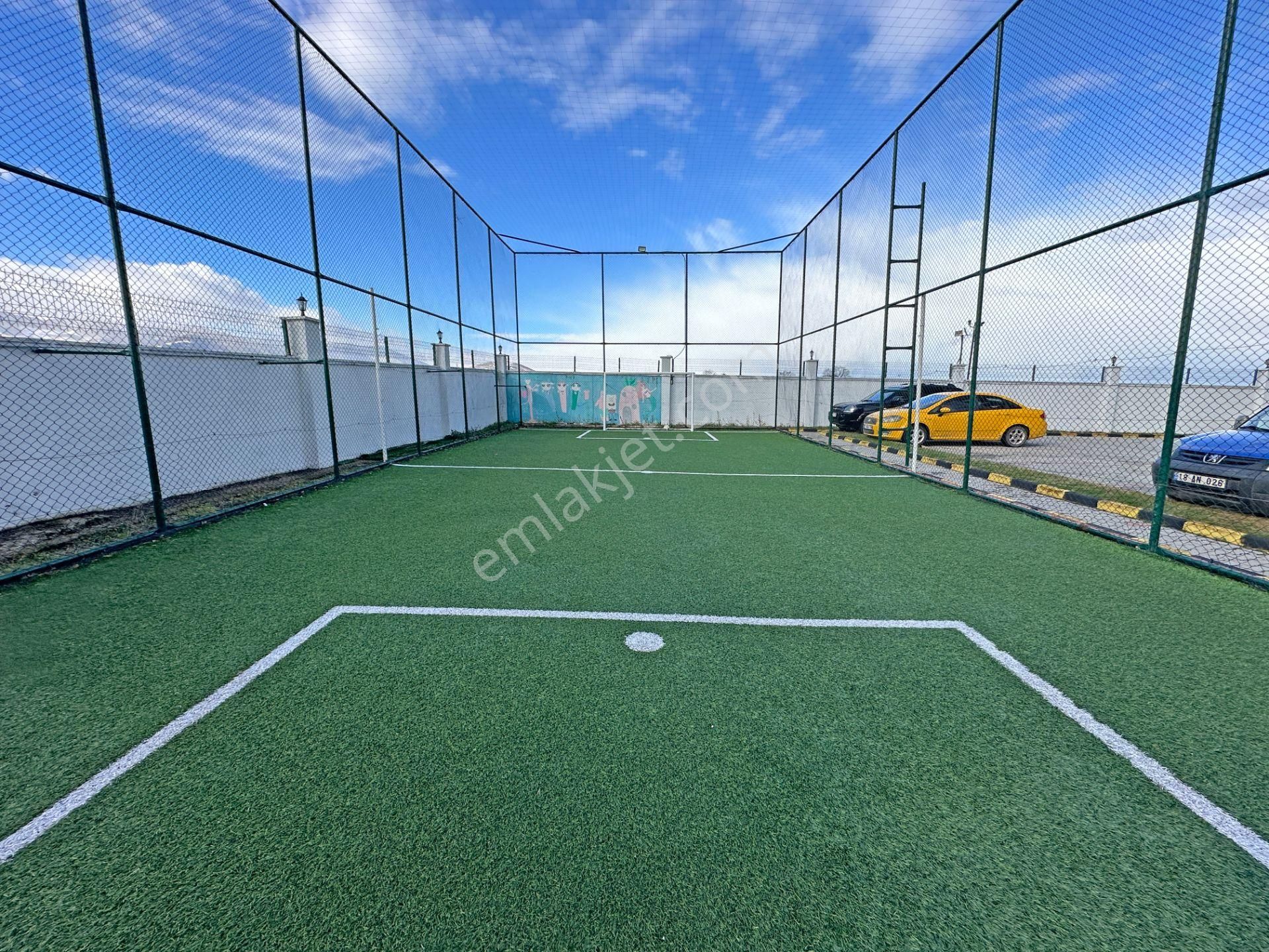 Panorama Evlerinde Havuz Manzaralı 3+1 Fırsat Daire - Görsel 8