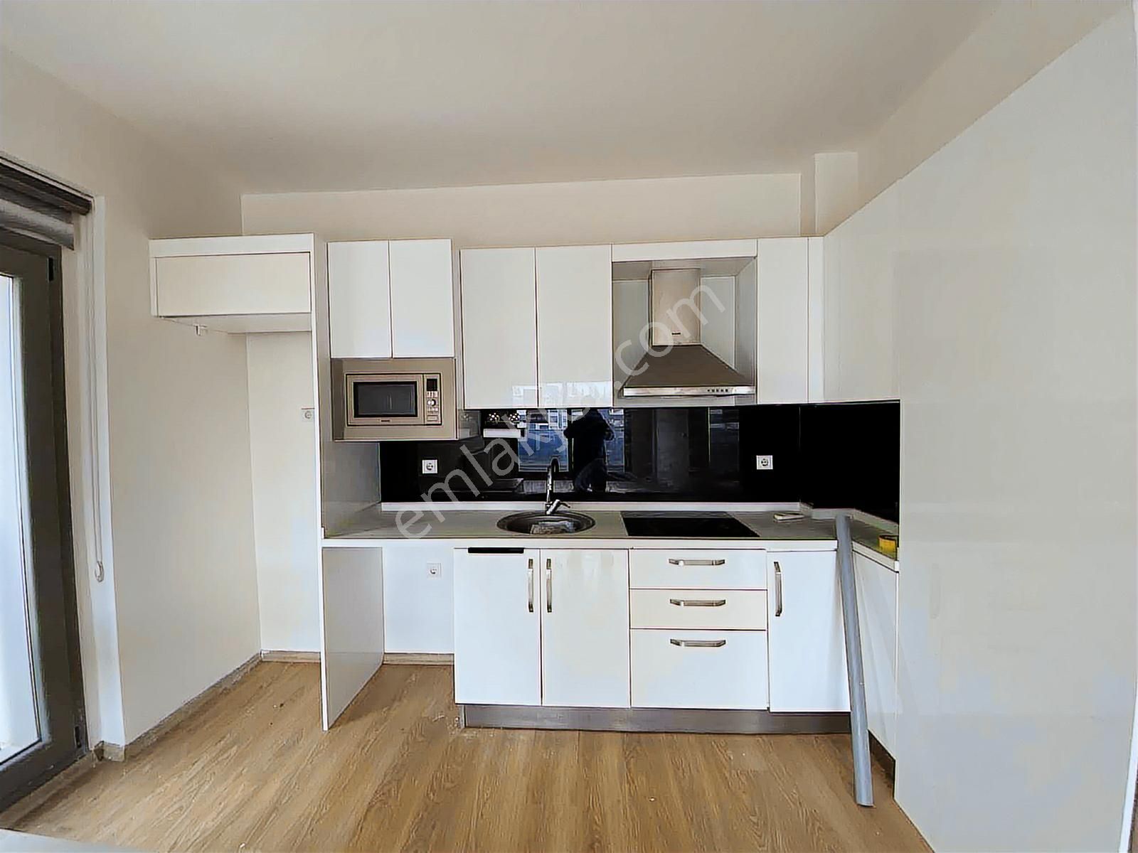 Torbalı Yedieylül Mah Havuzlu Sitede Kiralık 1+1 Ara Kat Daire - Görsel 12