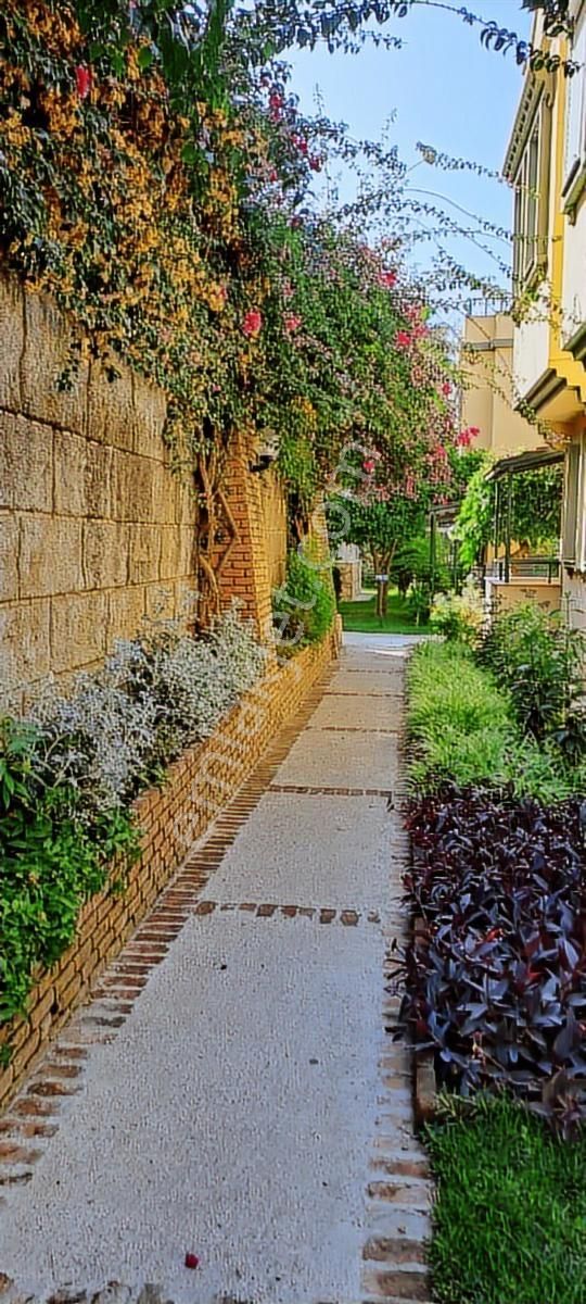 Konaklı Kiralık Site İçi Yüzme Havuzlu Eşyalı 2+1 Daire - Görsel 8