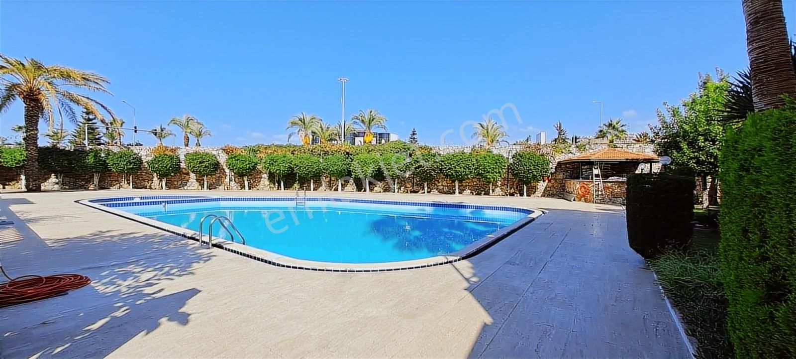 Konaklı Kiralık Site İçi Yüzme Havuzlu Eşyalı 2+1 Daire - Görsel 2