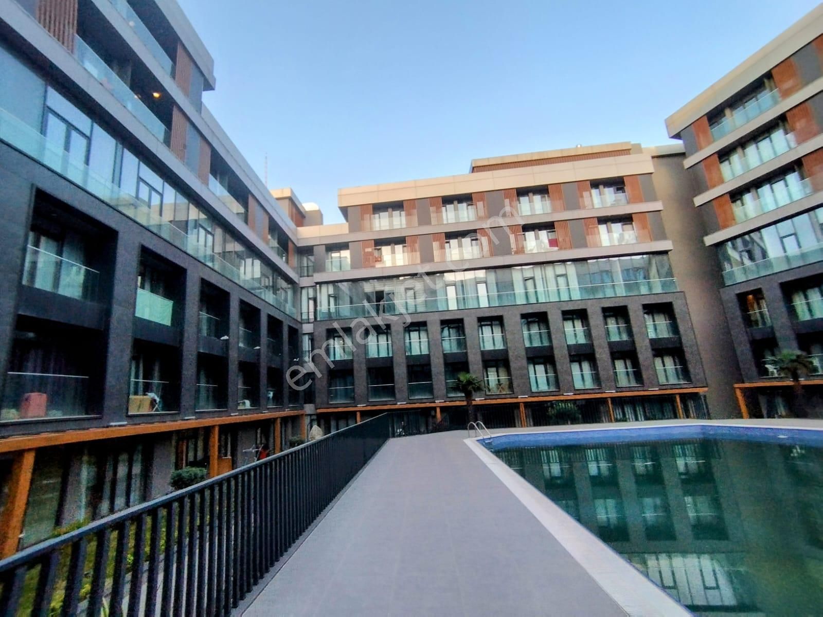 Turyap'tan; Begonya Sitesi, Havuz Manzaralı, Kiralık Boş Daire - Görsel 3