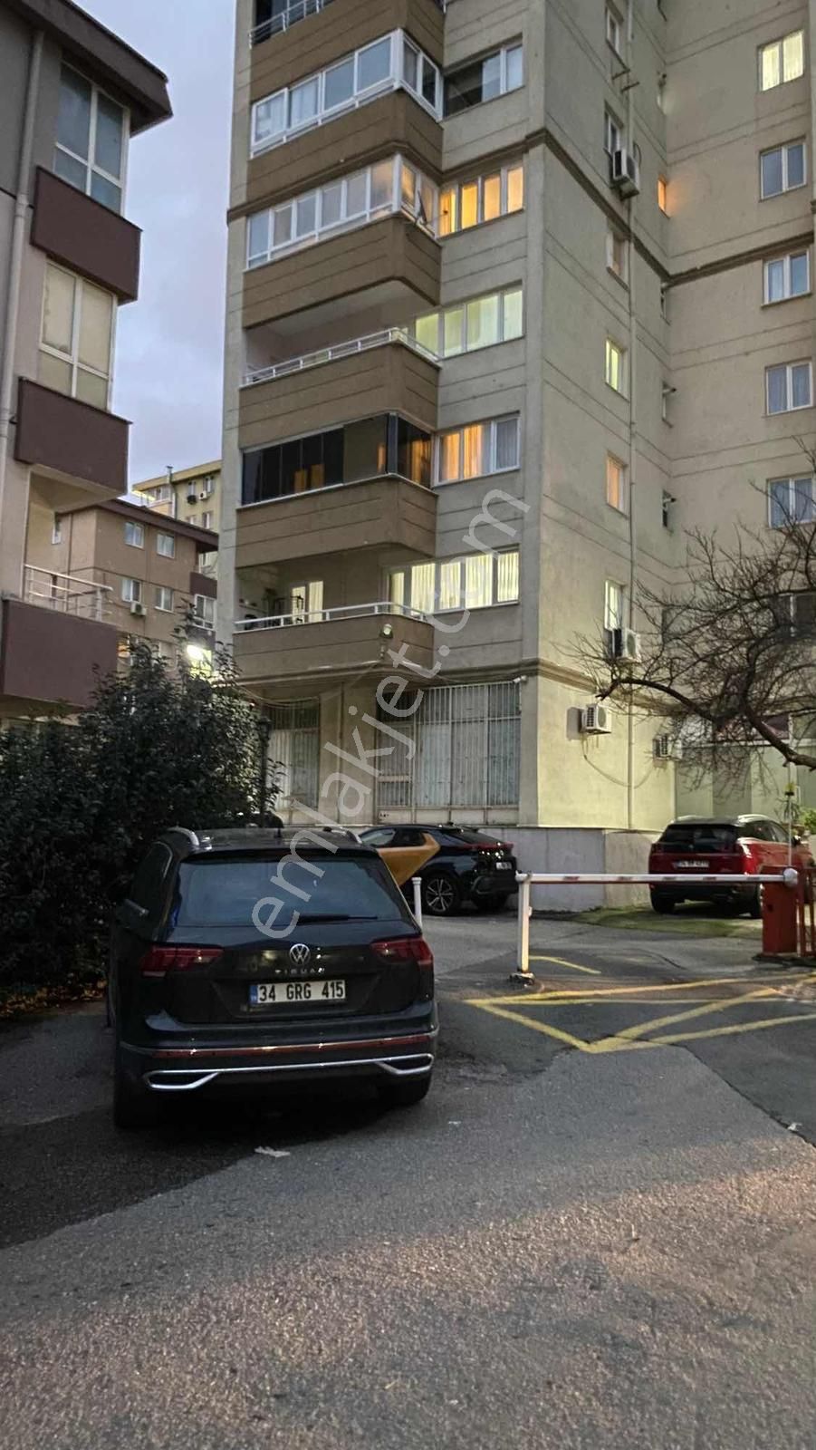 Kozyatağı Sümko Sitesi Çok Geniş 3+1