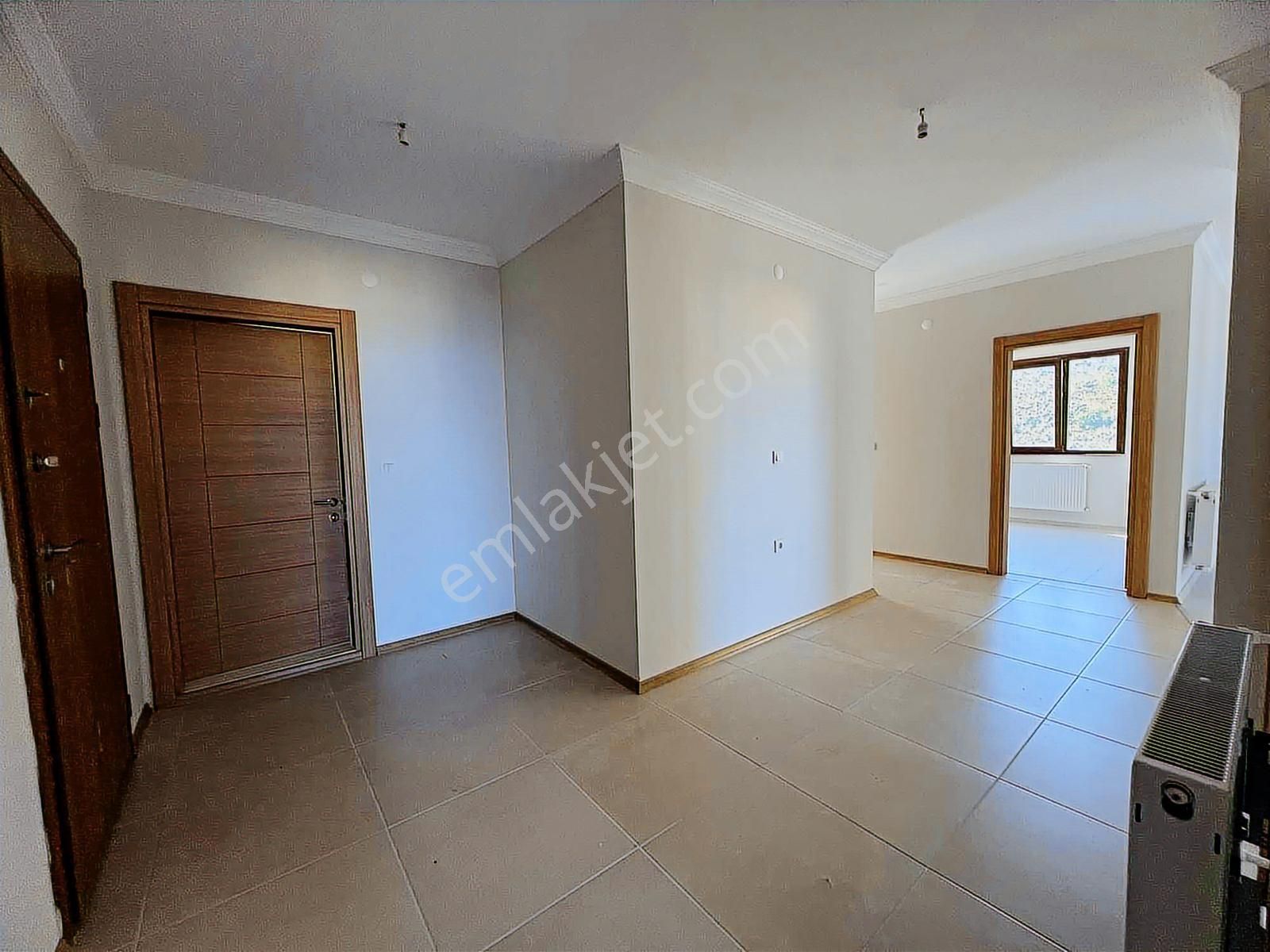 Trabzon Pelitlide Geniş Daire - Görsel 12