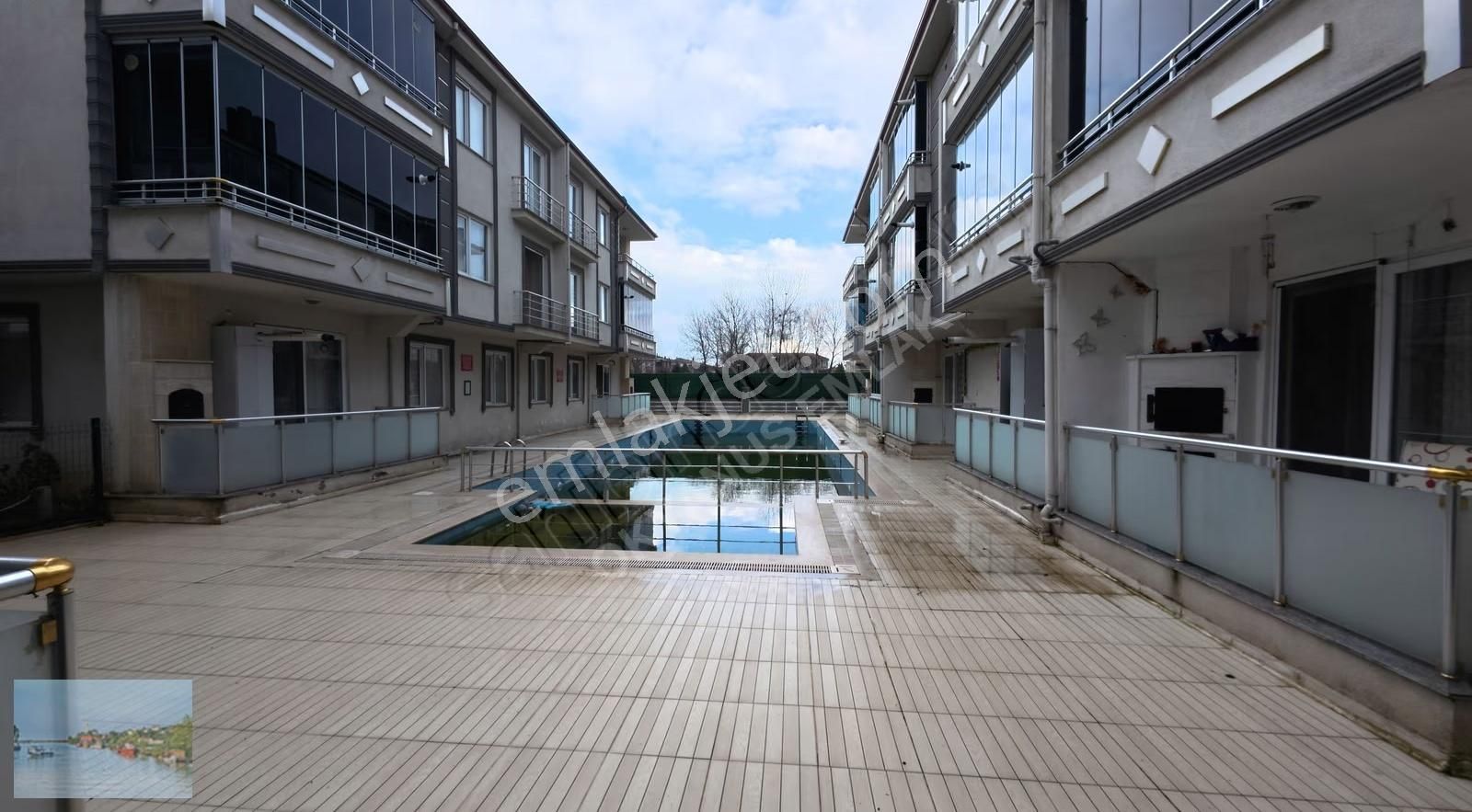 Karasu Havuzlu Sitede Satılık 1+1 Eşyalı Daire - Fırsatı! - Görsel 29