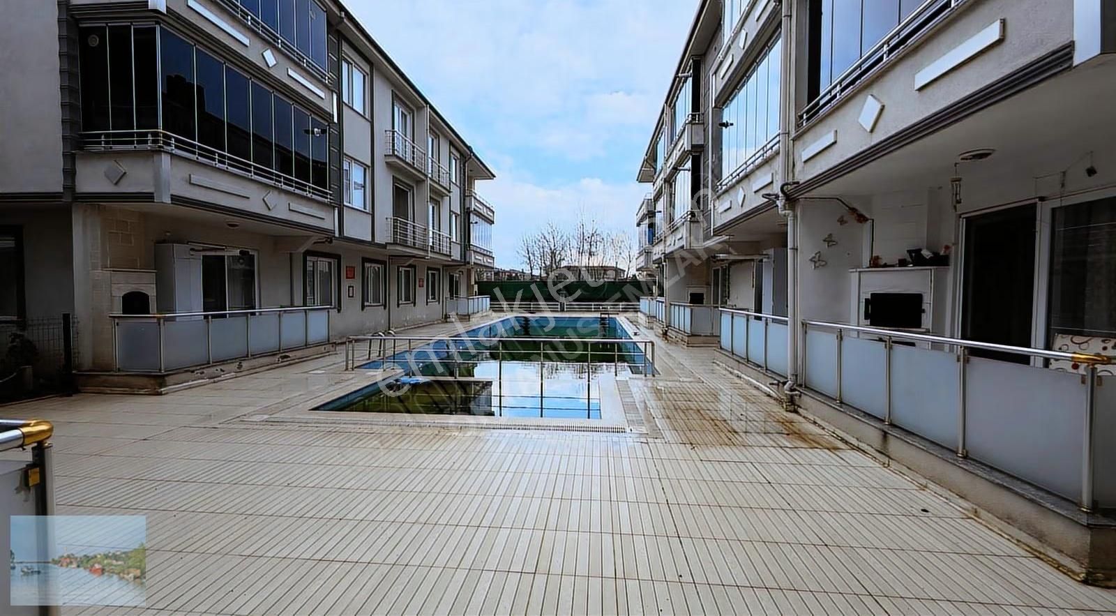 Karasu Havuzlu Sitede Satılık 1+1 Eşyalı Daire - Fırsatı! - Görsel 21
