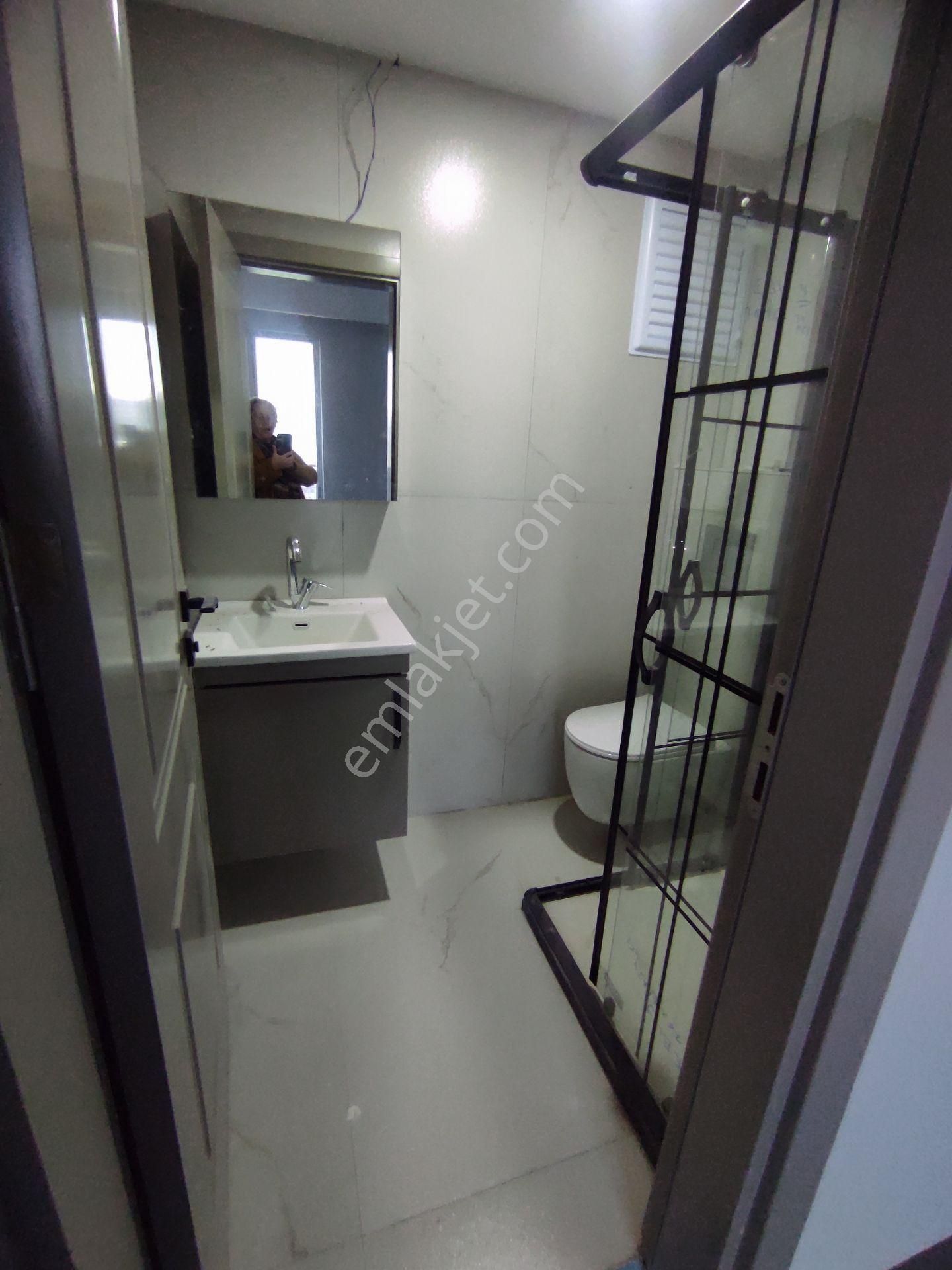 Büşra Gayrimenkulden Site İçinde Satılık Sıfır Daire 3+1 Kat 3 Ebeveyin Banyolu 110m2