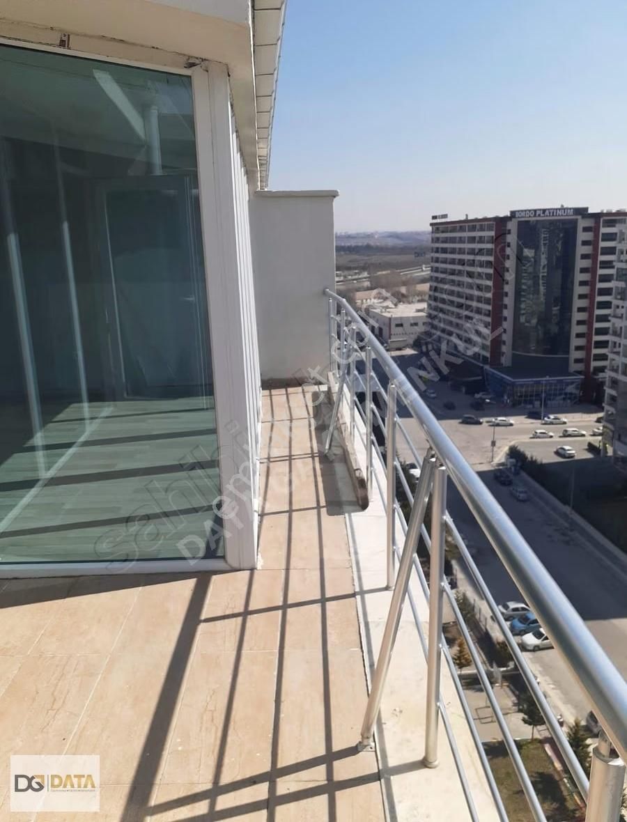 Eryaman Bordo Lıfe Sitesinde Kiralık 3+1 Dublex Daire - Görsel 2