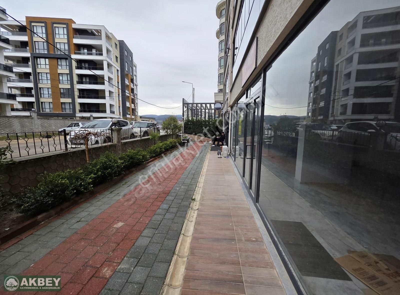 Akbey'den 30 Ağustos Mh Merkezi Lokasyonda Kiralık Dükkan - Görsel 4