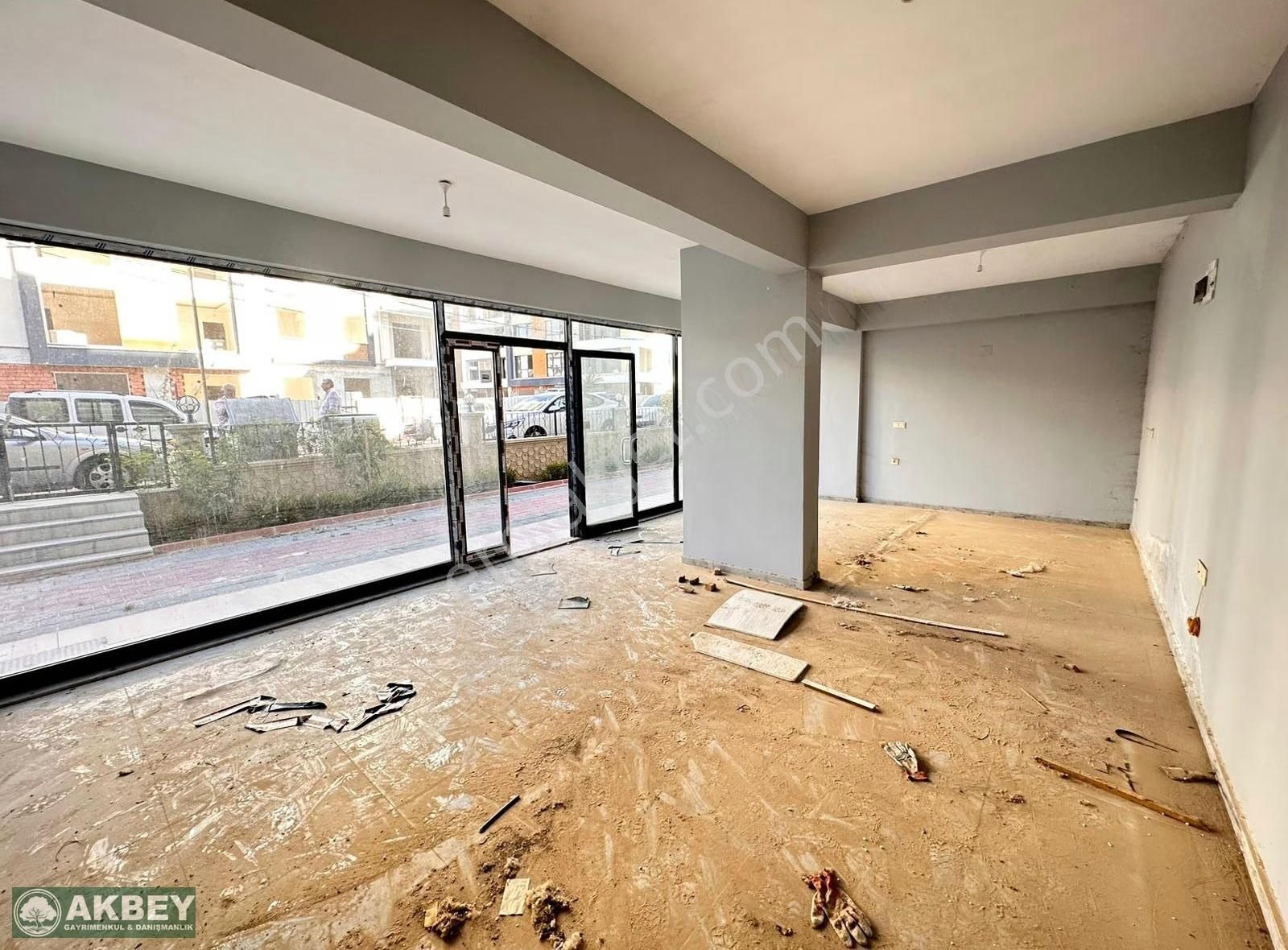 Akbey'den 30 Ağustos Mh Merkezi Lokasyonda Kiralık Dükkan - Görsel 2