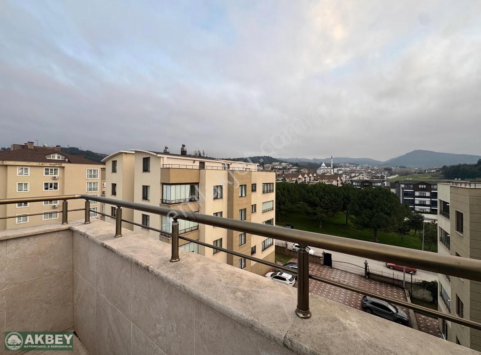 Akbey'den Demirci Mh. Merkezi Konumda 5+1 Dubleks Daire - Görsel 5
